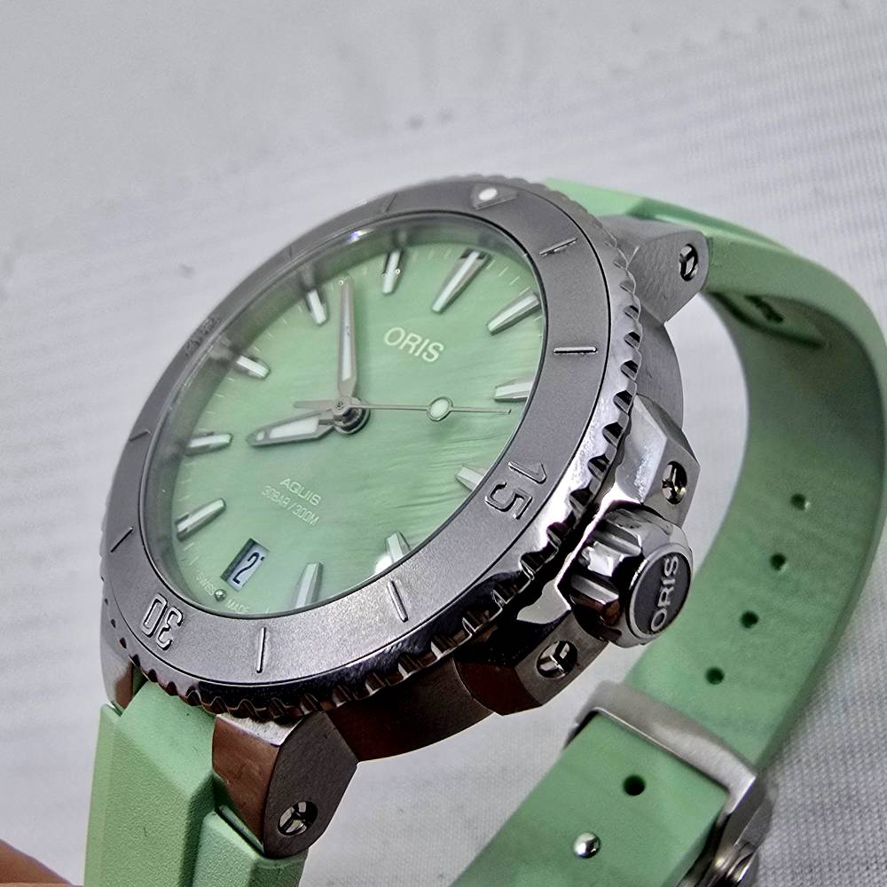 Oris Aquis – Ref. 01 733 7770 4157-07 4 18 67FC, Gut – 6/14
