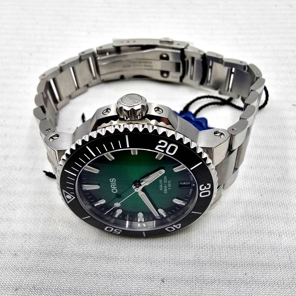 Oris Aquis – Ref. 01 400 7769 4157-07 8 22 09PEB, Gut – 8/18