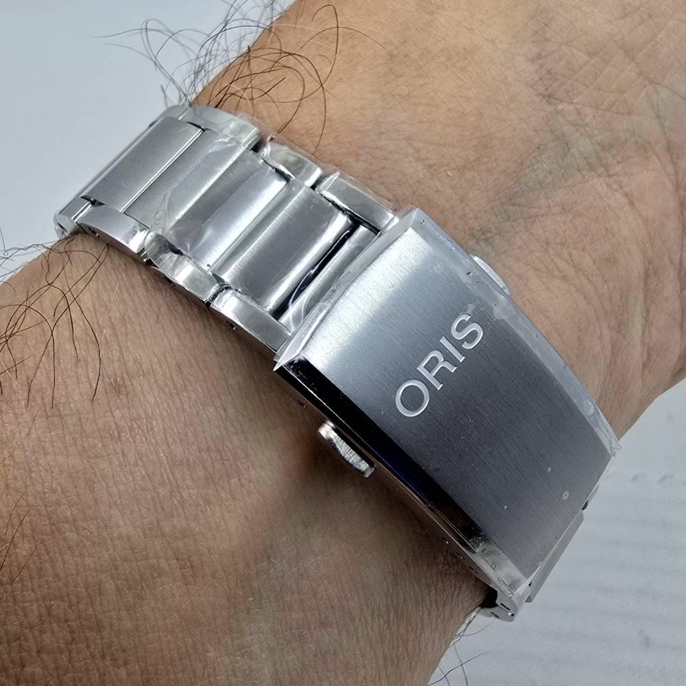 Oris Aquis – Ref. 01 733 7787 4150-07 8 22 04PEB, Gut – 4/18