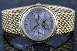 Patek Philippe Perpetual Calendar – Ref. 3945/1J-010, very good – 7/25