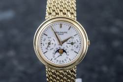 Patek Philippe Perpetual Calendar – Ref. 3945/1J-010, very good – 21/25