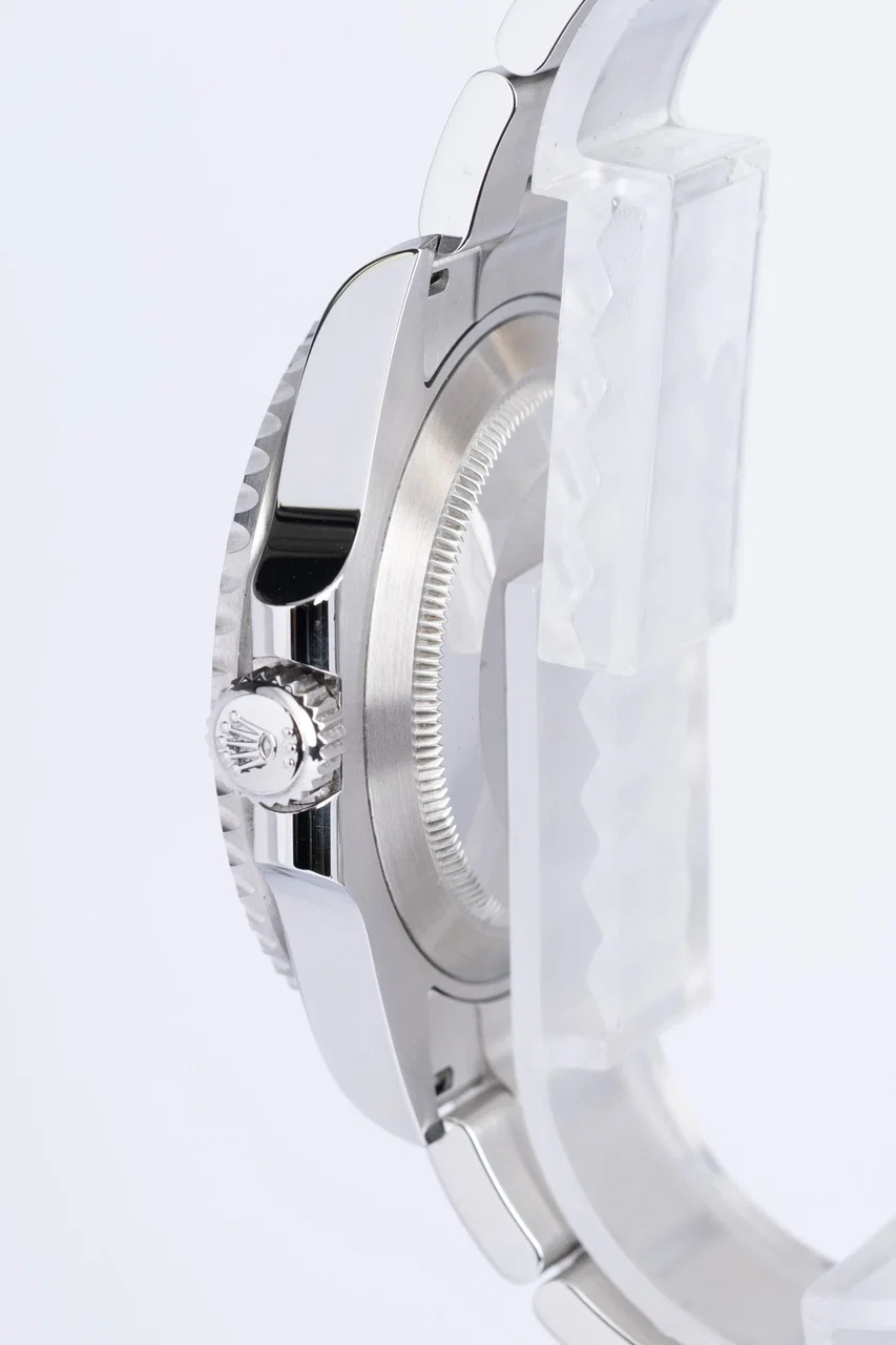 Rolex Submariner – Ref. 126610LV, Sehr gut – 5/10