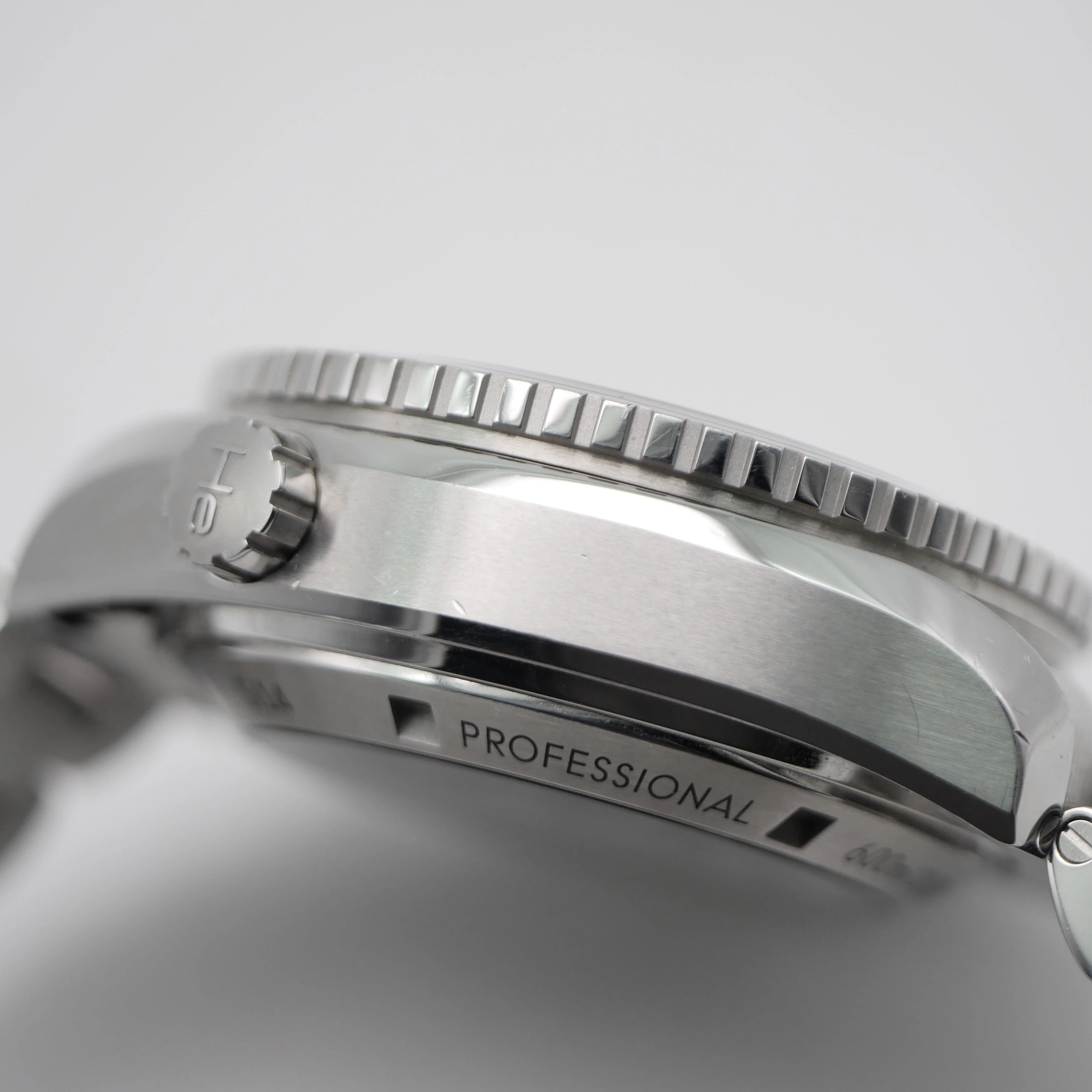 Omega Seamaster Planet Ocean – Ref. 232.30.46.51.01.001, Sehr gut – 7/9