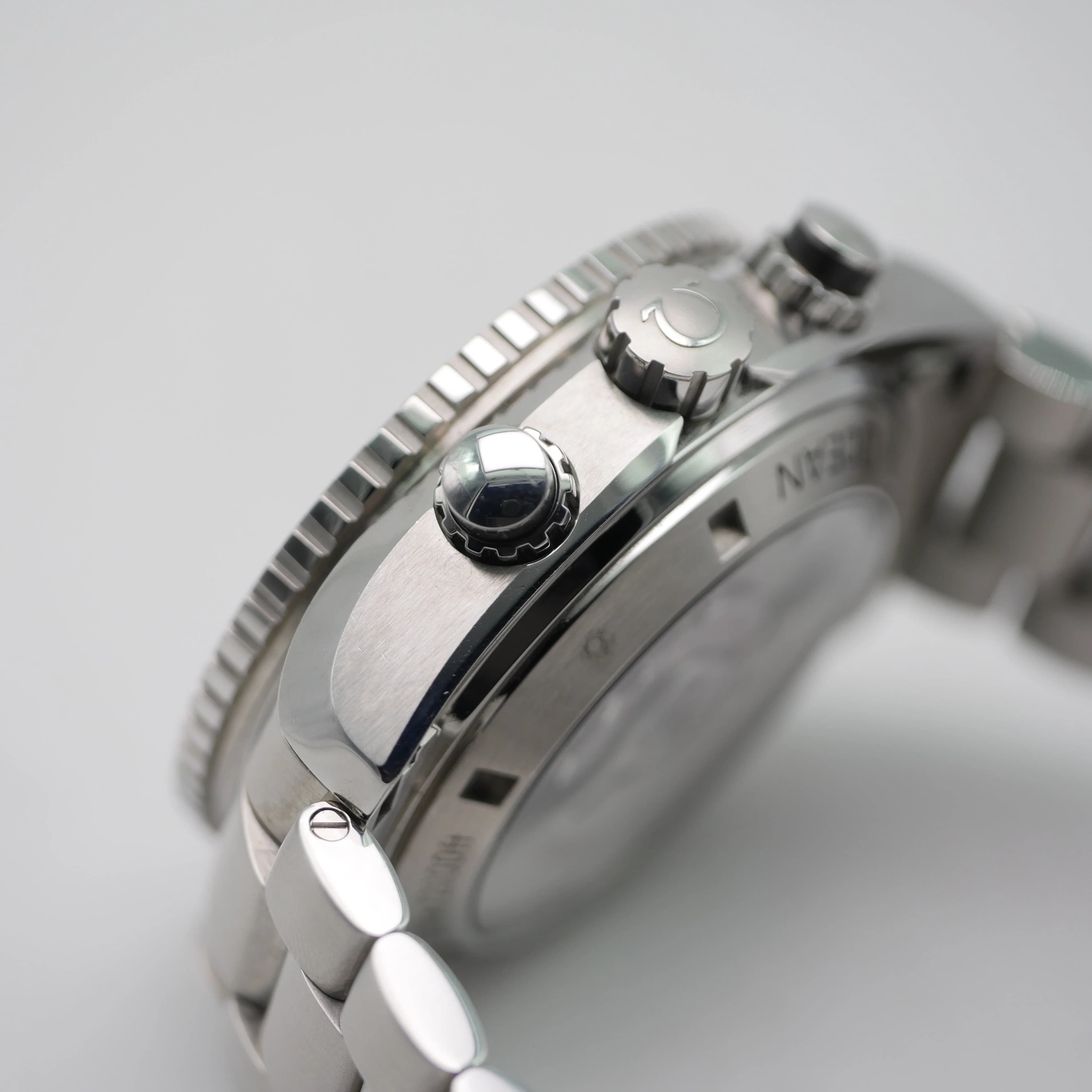 Omega Seamaster Planet Ocean – Ref. 232.30.46.51.01.001, Sehr gut – Bild 2/9