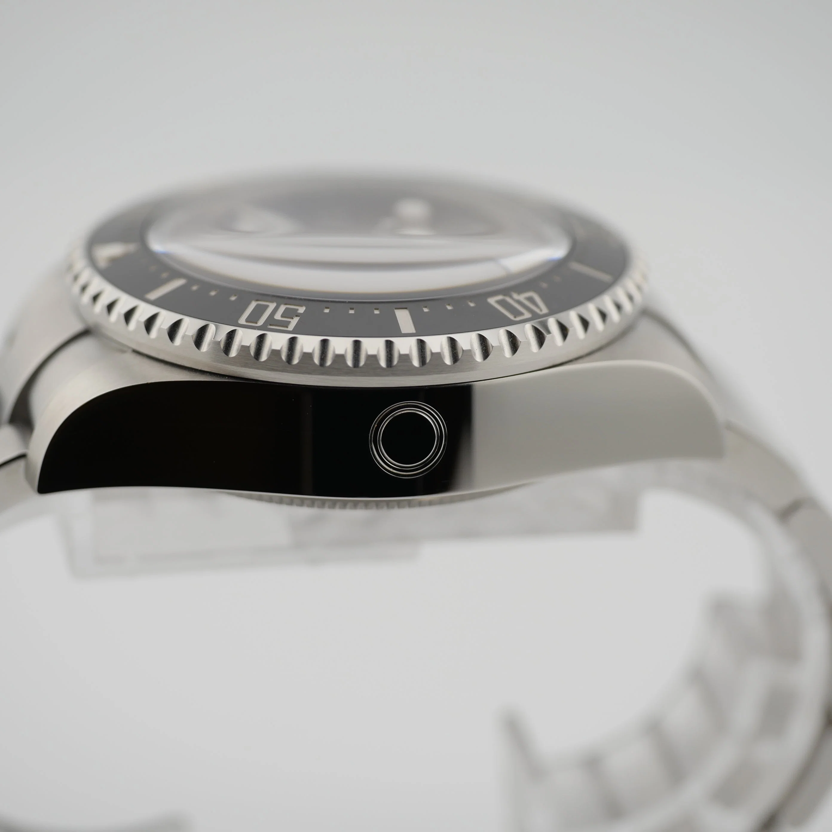 Rolex Sea-Dweller – Ref. 126660, Neu – Bild 2/9