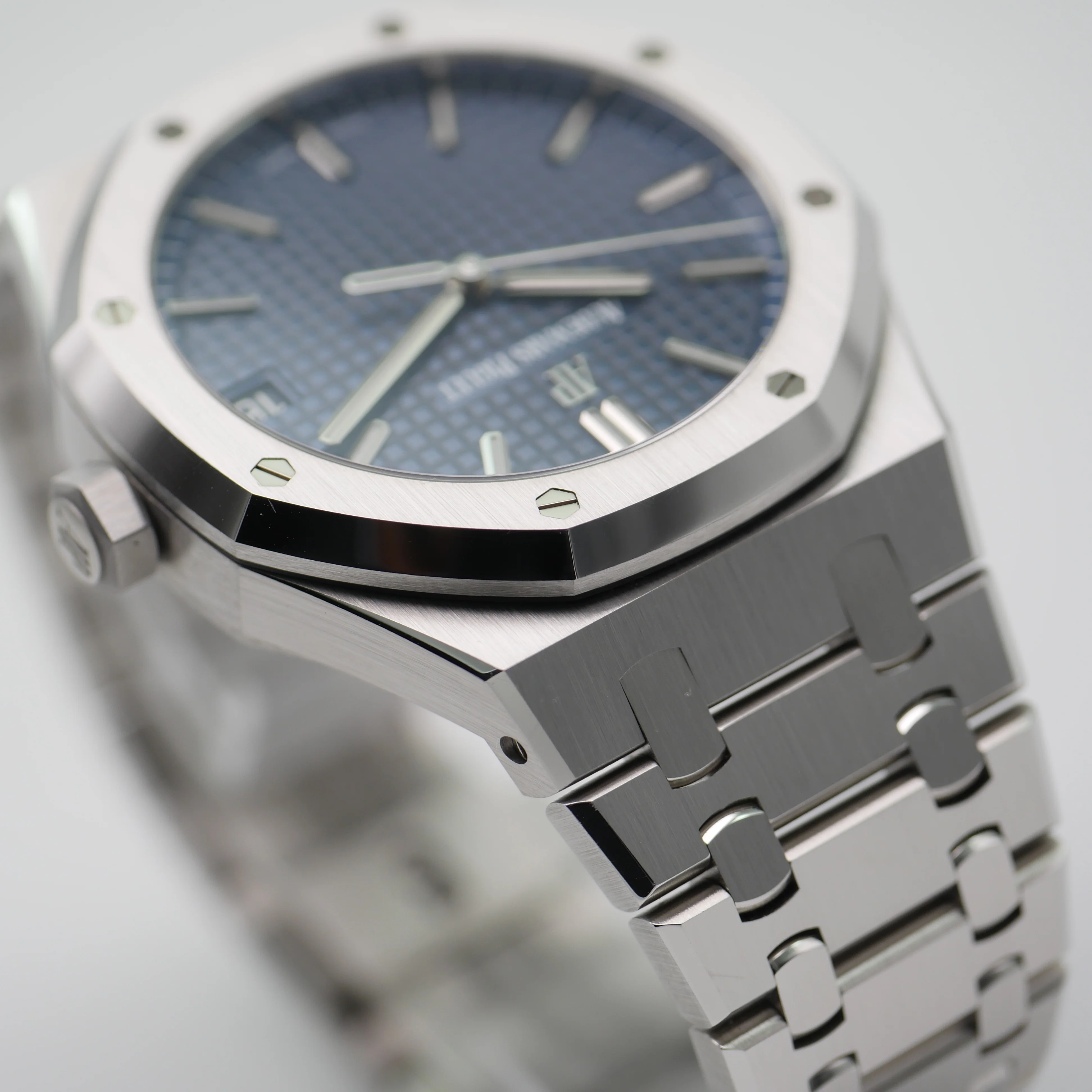 Audemars Piguet Royal Oak – Ref. 15500ST.OO.1220ST.01, Sehr gut – Bild 2/11