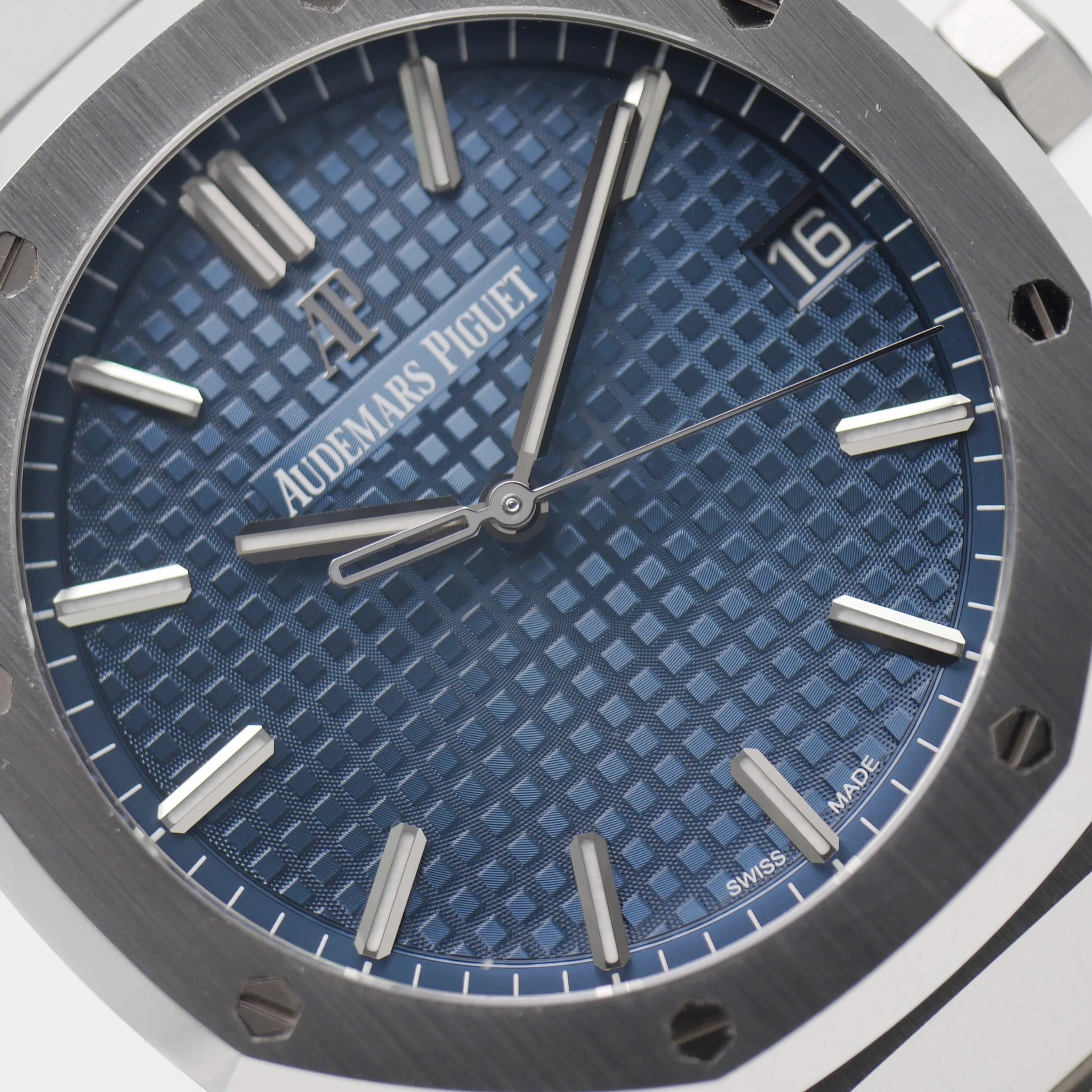Audemars Piguet Royal Oak – Ref. 15500ST.OO.1220ST.01, Sehr gut – Bild 2/11