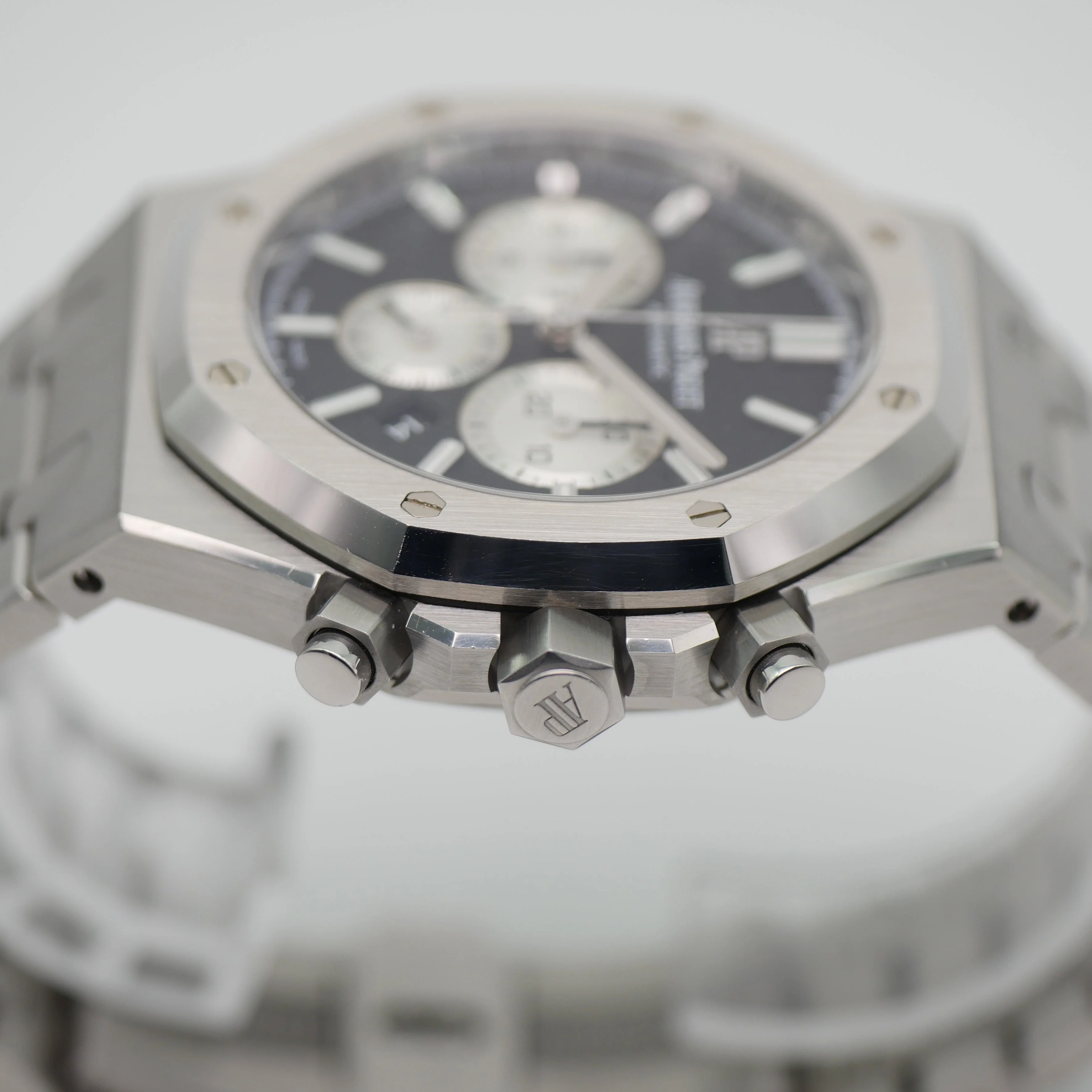 Audemars Piguet Royal Oak Chronograph – Ref. 26331ST.OO.1220ST.02, very good – 9/9