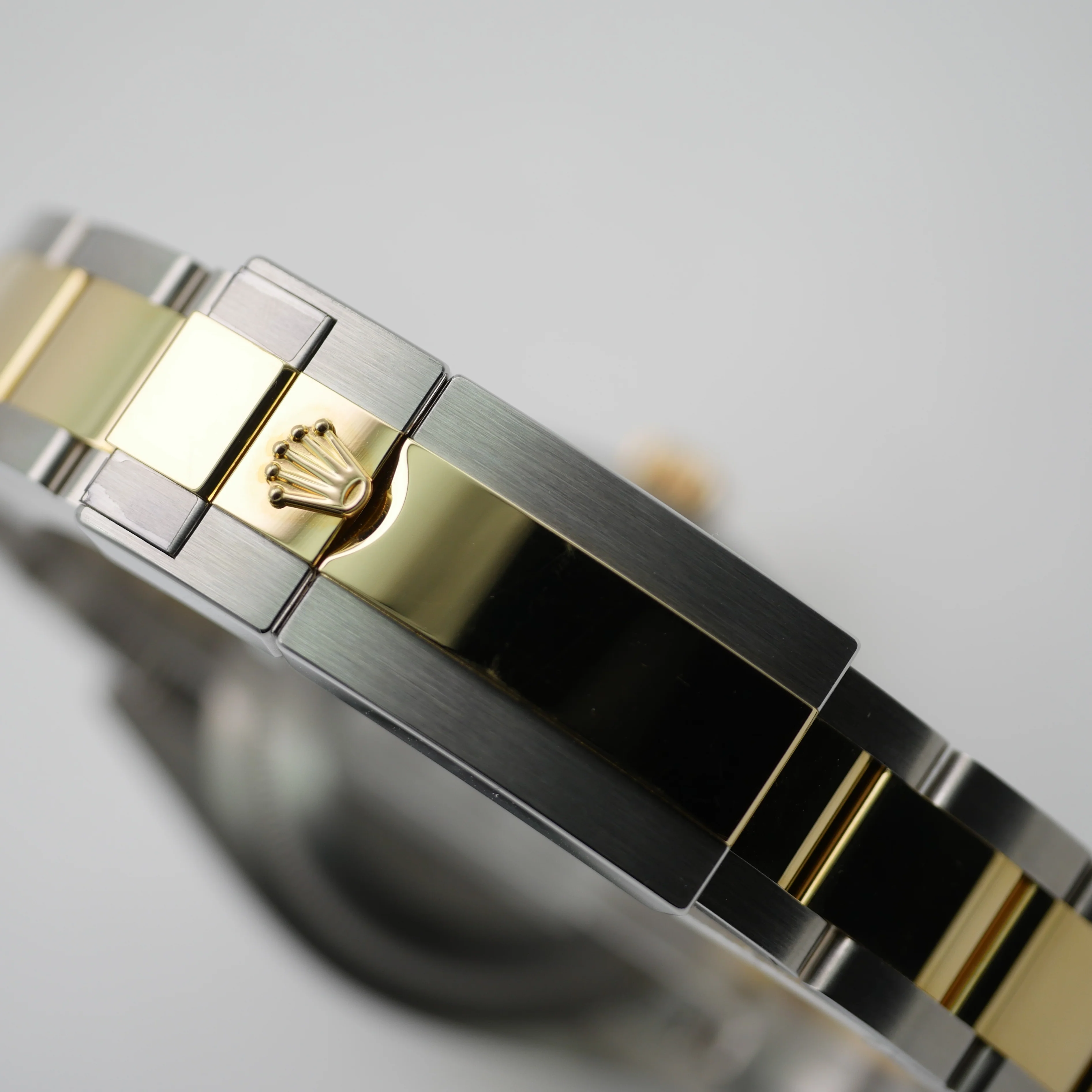 Rolex Explorer – Ref. 124273, Wie neu – 10/12