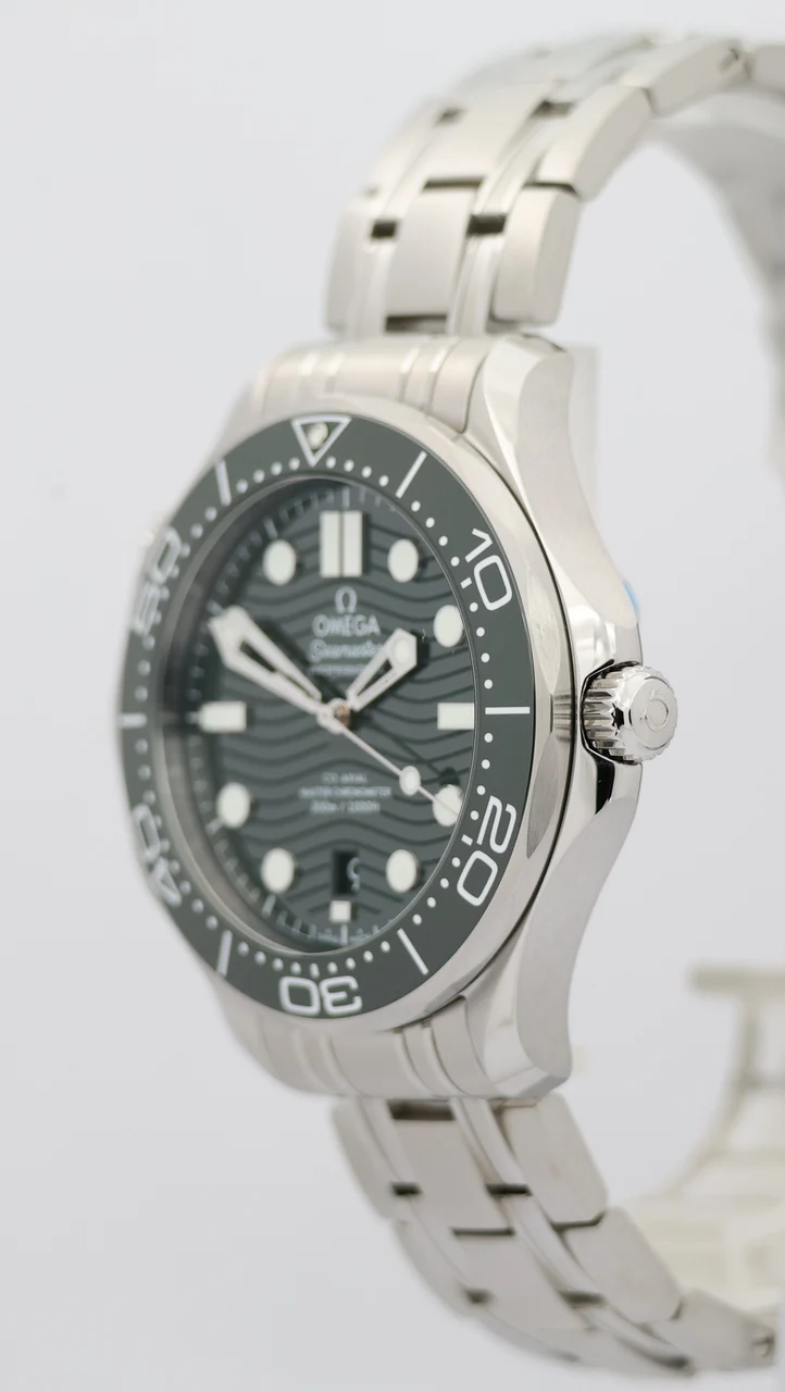 Omega Seamaster Diver 300M – Ref. 21030422010001, Neu – 8/10