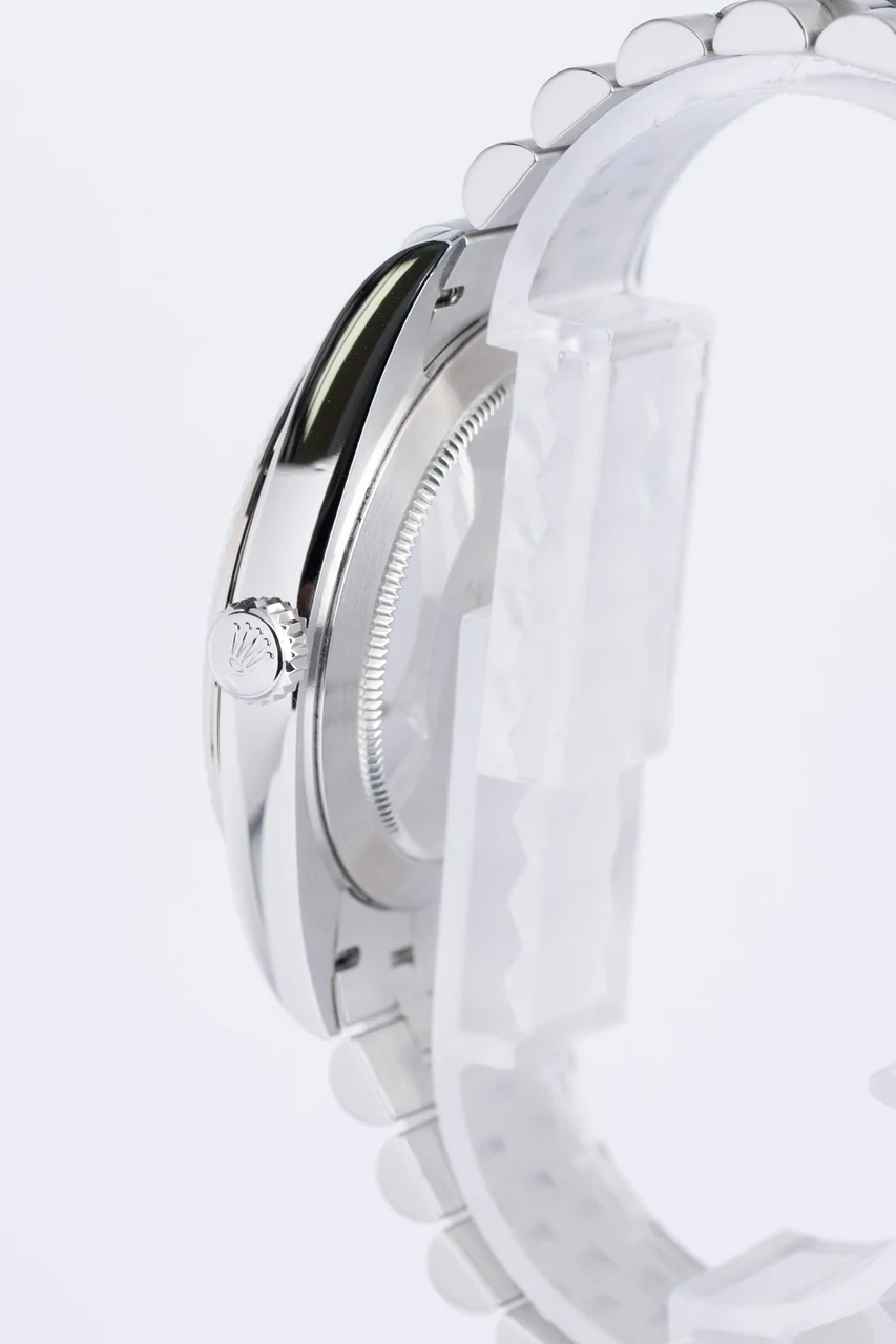 Rolex Datejust – Ref. 126334, Sehr gut – 10/10
