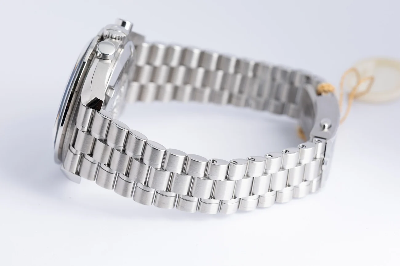 Omega Speedmaster – Ref. 31030425001001, Sehr gut – 7/10