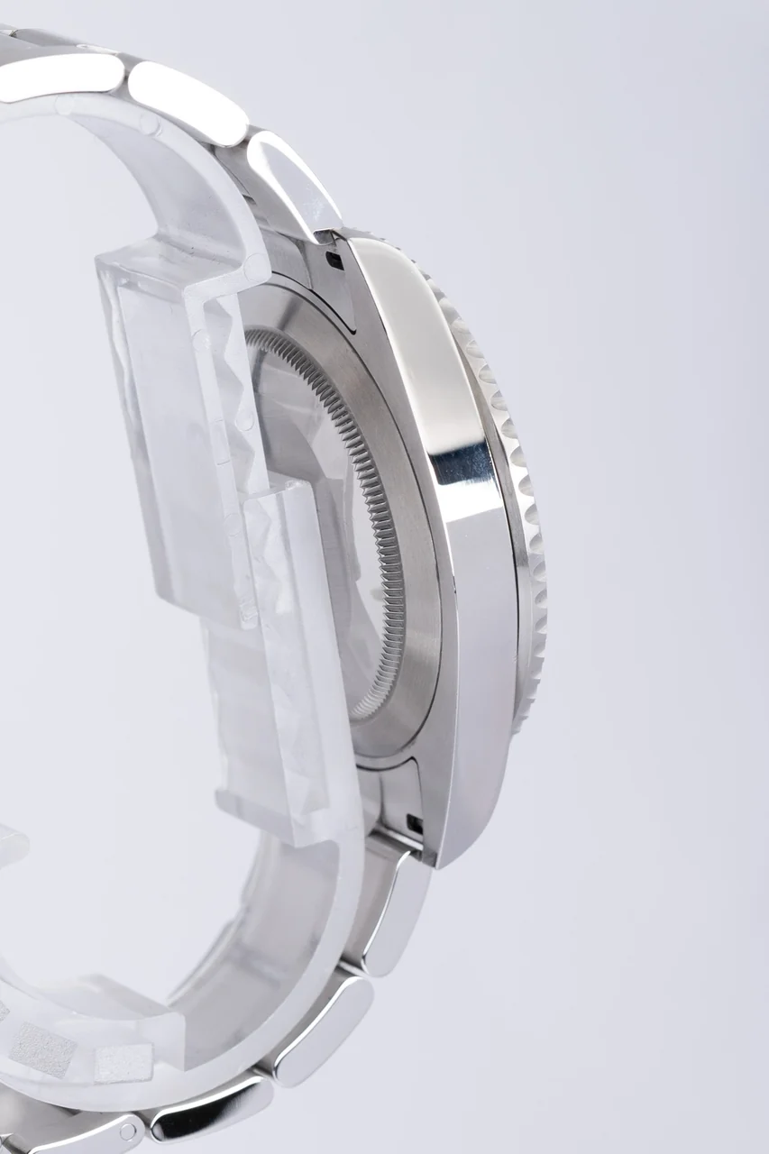 Rolex Submariner – Ref. 126610LV, Sehr gut – 2/10