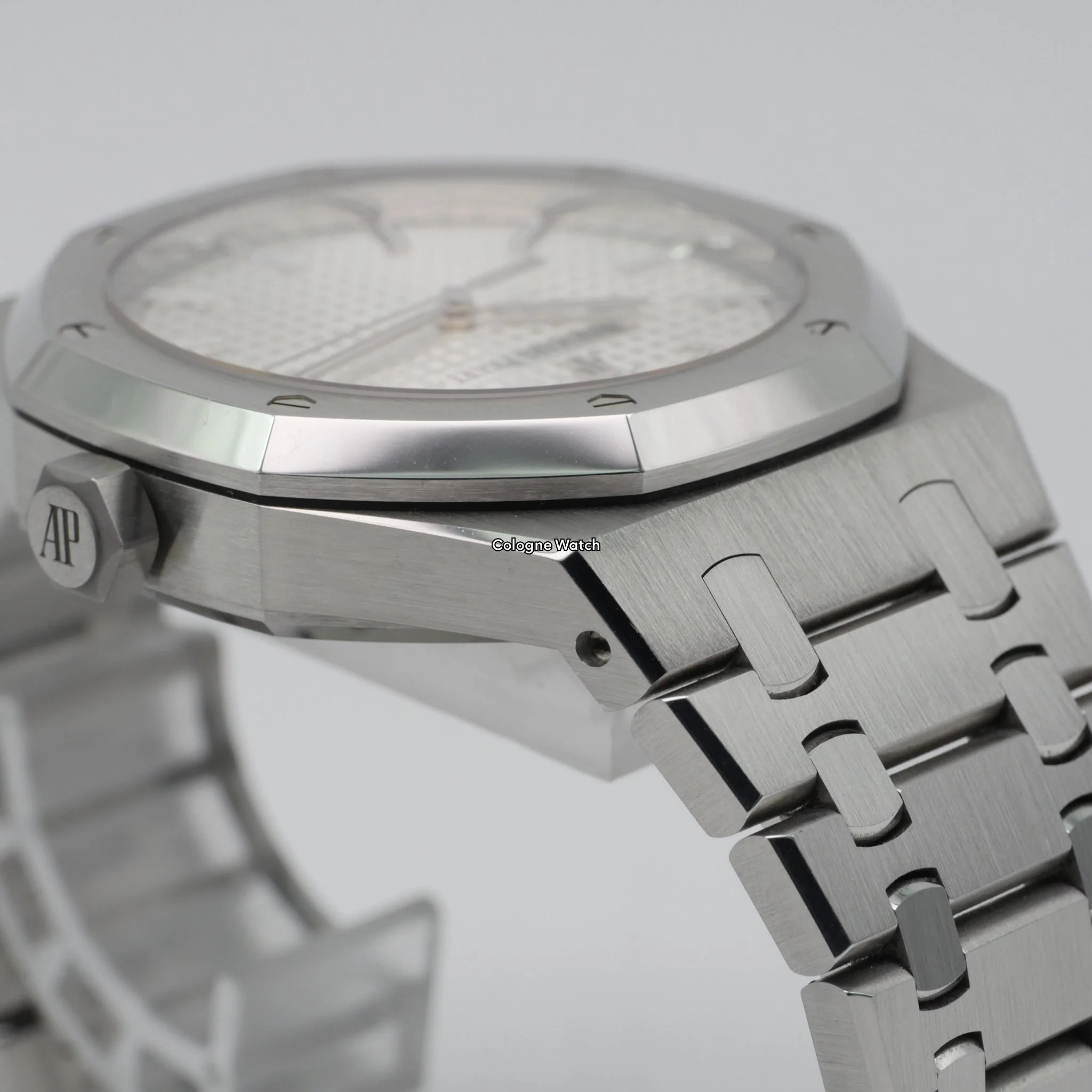 Audemars Piguet Royal Oak – Ref. 15500ST.OO.1220ST.04, Sehr gut – 7/11