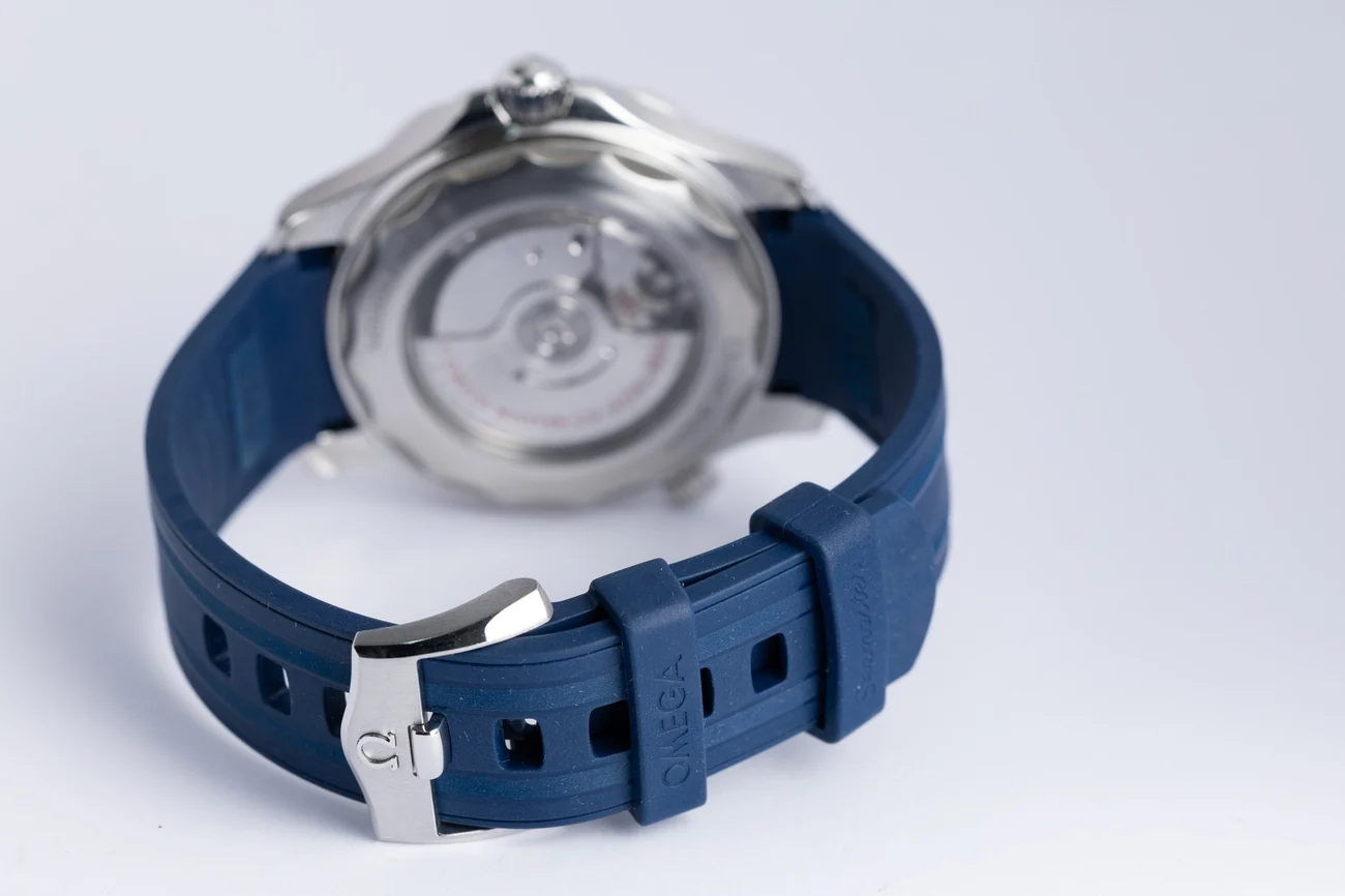Omega Seamaster Diver 300M – Ref. 21030422003001, Sehr gut – 9/10