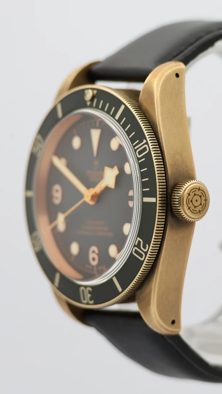 Tudor Black Bay – Ref. 79250BA, Sehr gut – 2/9