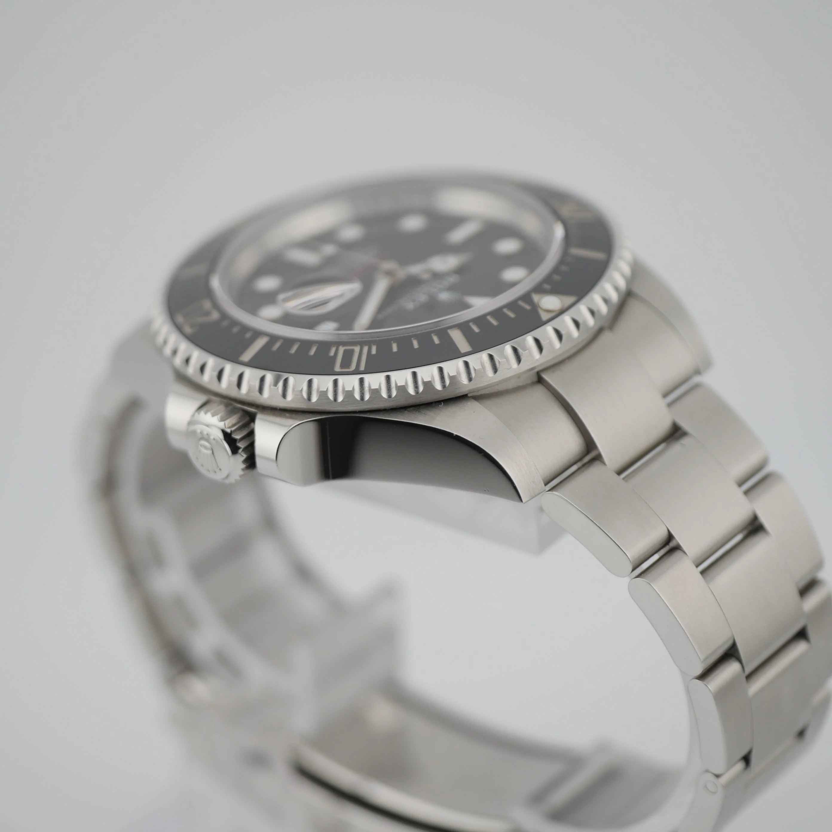 Rolex Sea-Dweller – Ref. 126600, Sehr gut – 5/9