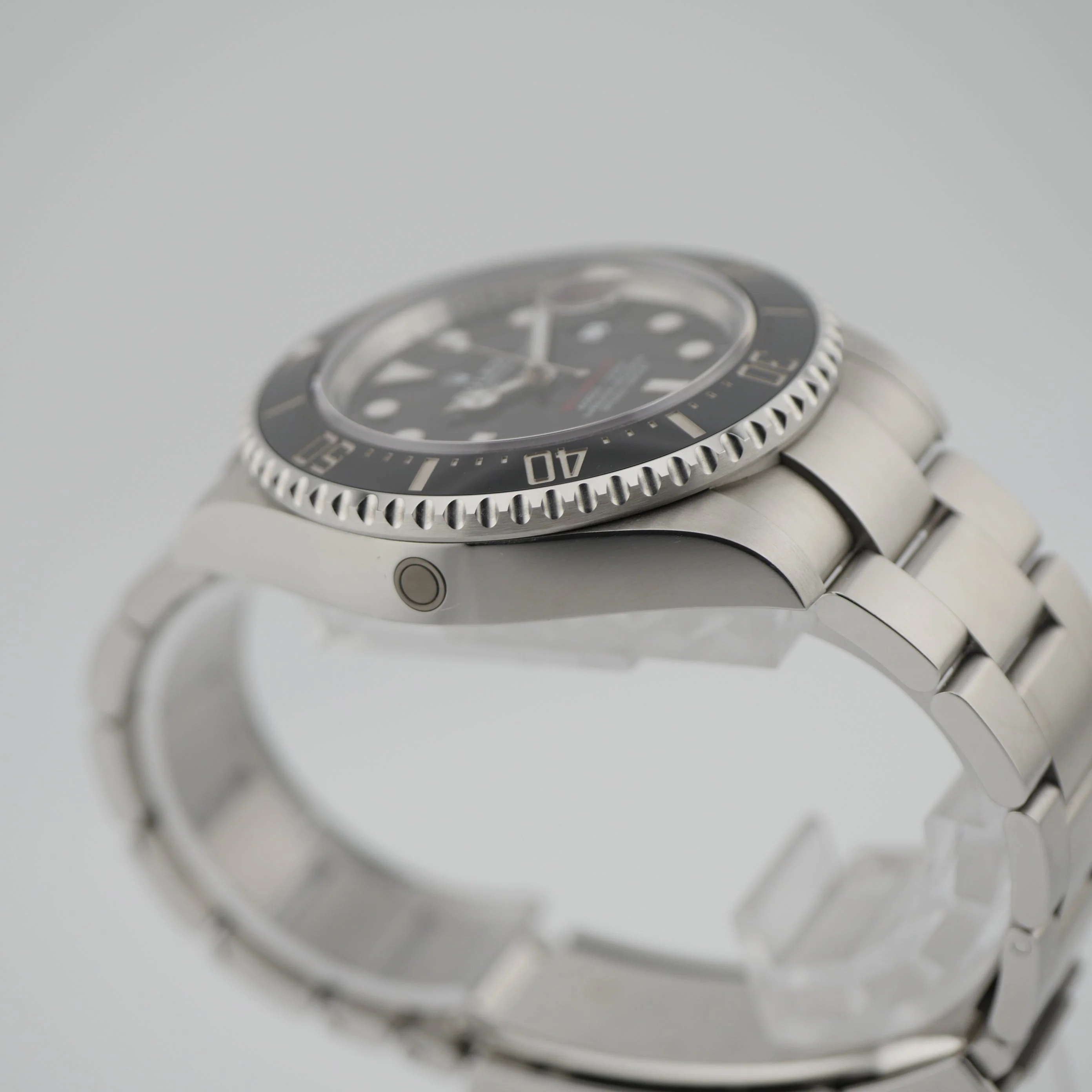 Rolex Sea-Dweller – Ref. 126600, Sehr gut – 9/9