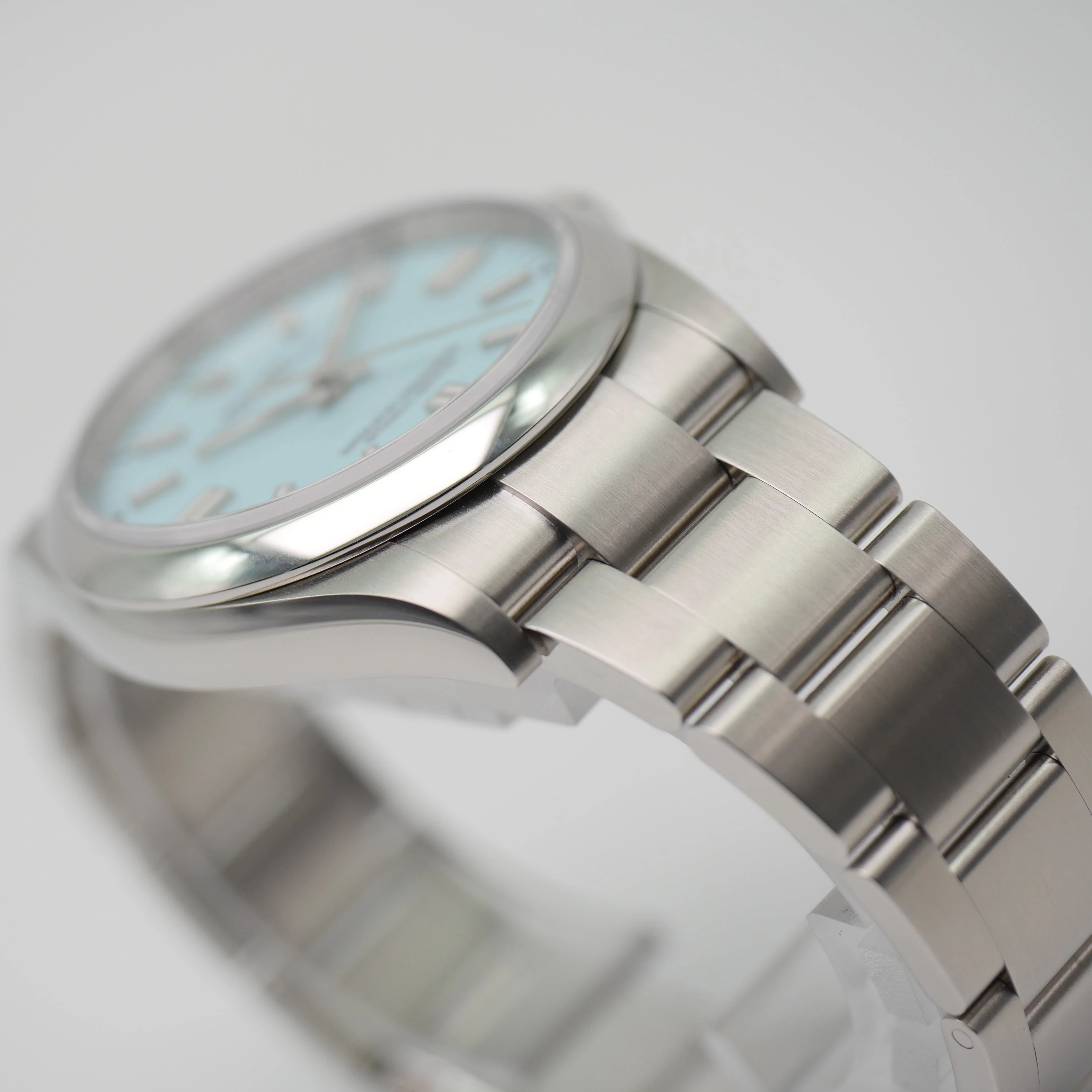 Rolex Perpetual 36 – Ref. 126000, Wie neu – 8/11