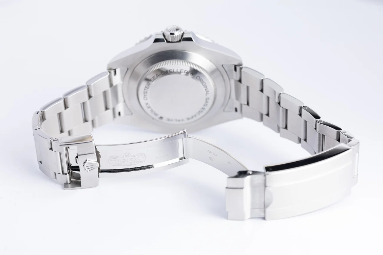Rolex Sea-Dweller – Ref. 126600, Sehr gut – 8/10