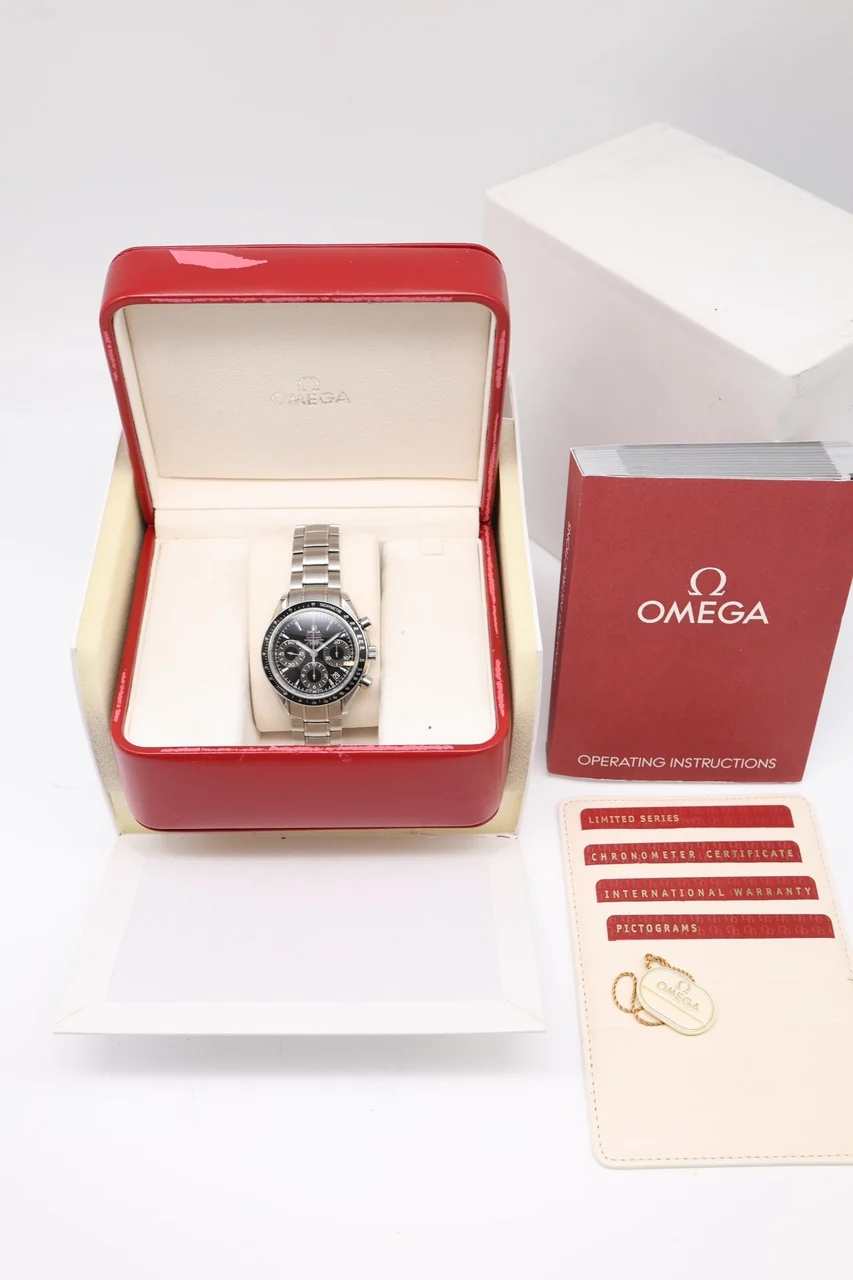 Omega Speedmaster – Ref. 32330404001001, Sehr gut – 8/10