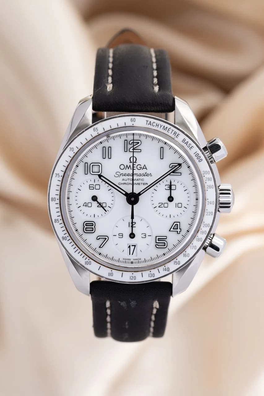 Omega Speedmaster – Ref. 32433384004001, Sehr gut