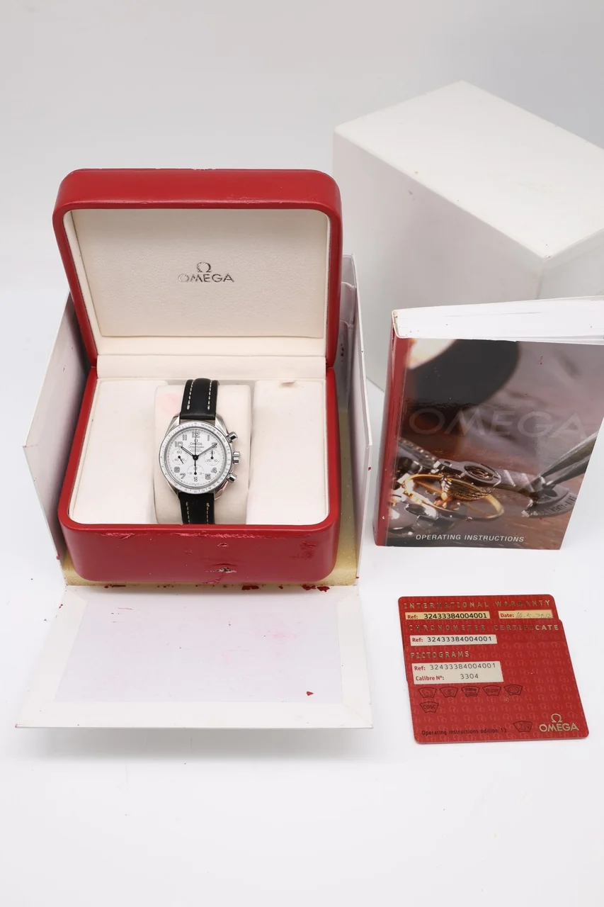 Omega Speedmaster – Ref. 32433384004001, Sehr gut – 6/9