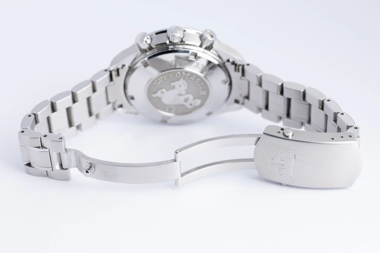 Omega Speedmaster – Ref. 32205000, Sehr gut – 10/10