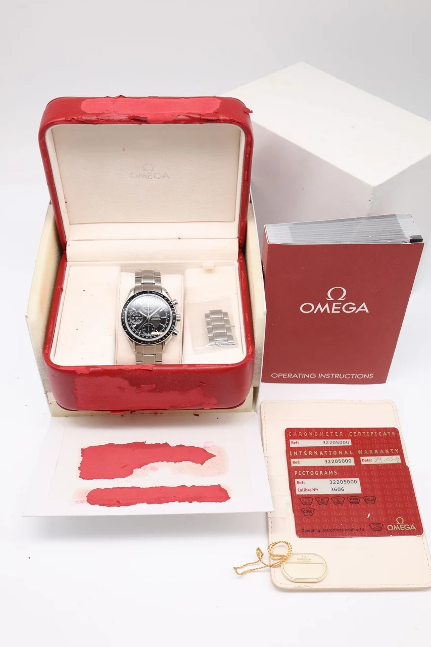 Omega Speedmaster – Ref. 32205000, Sehr gut – 9/10