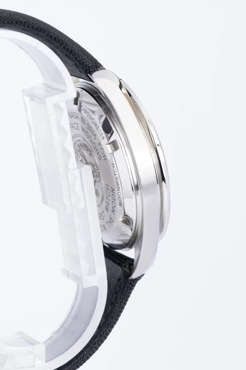 Omega Moonwatch – Ref. 31032425001001, very good – 3/10