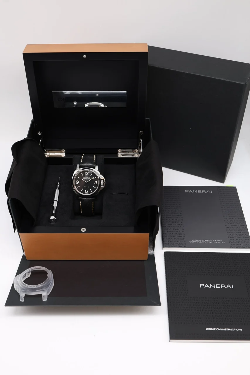 Panerai Luminor – Ref. PAM00560, very good – 3/10