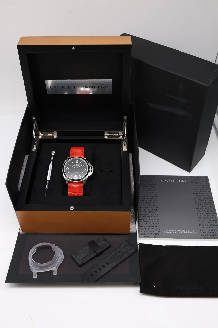 Panerai Luminor – Ref. PAM00560, Sehr gut – 9/10