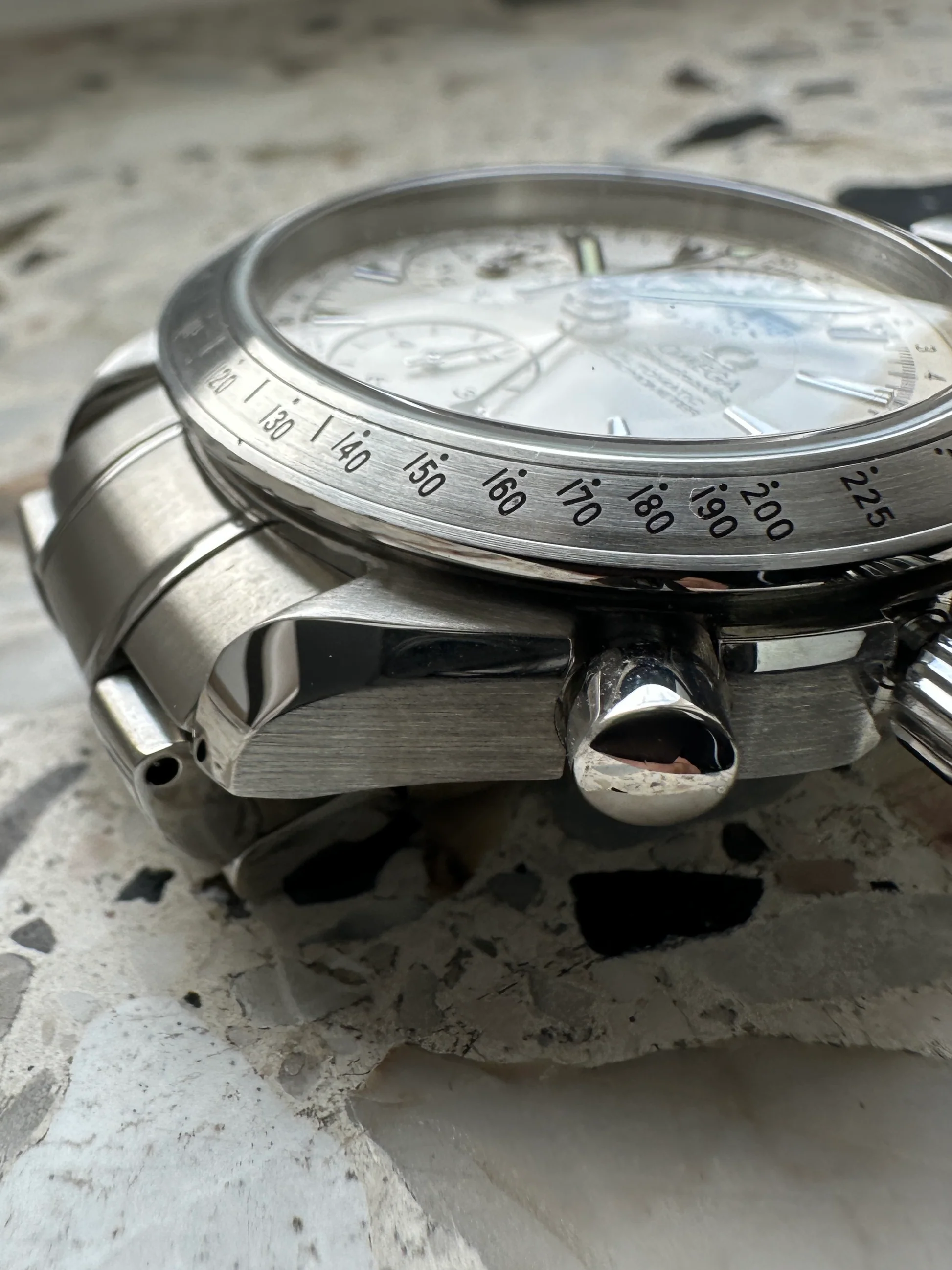 Omega Speedmaster – Ref. 3221.30, Sehr gut – 4/14
