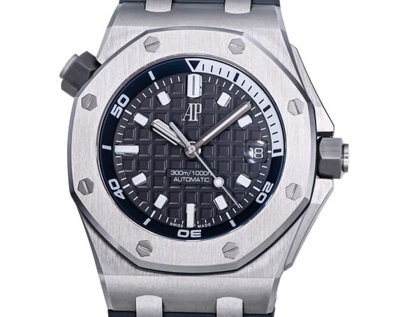 Audemars Piguet Offshore – Ref. 15720ST.OO.A009CA.01, Sehr gut