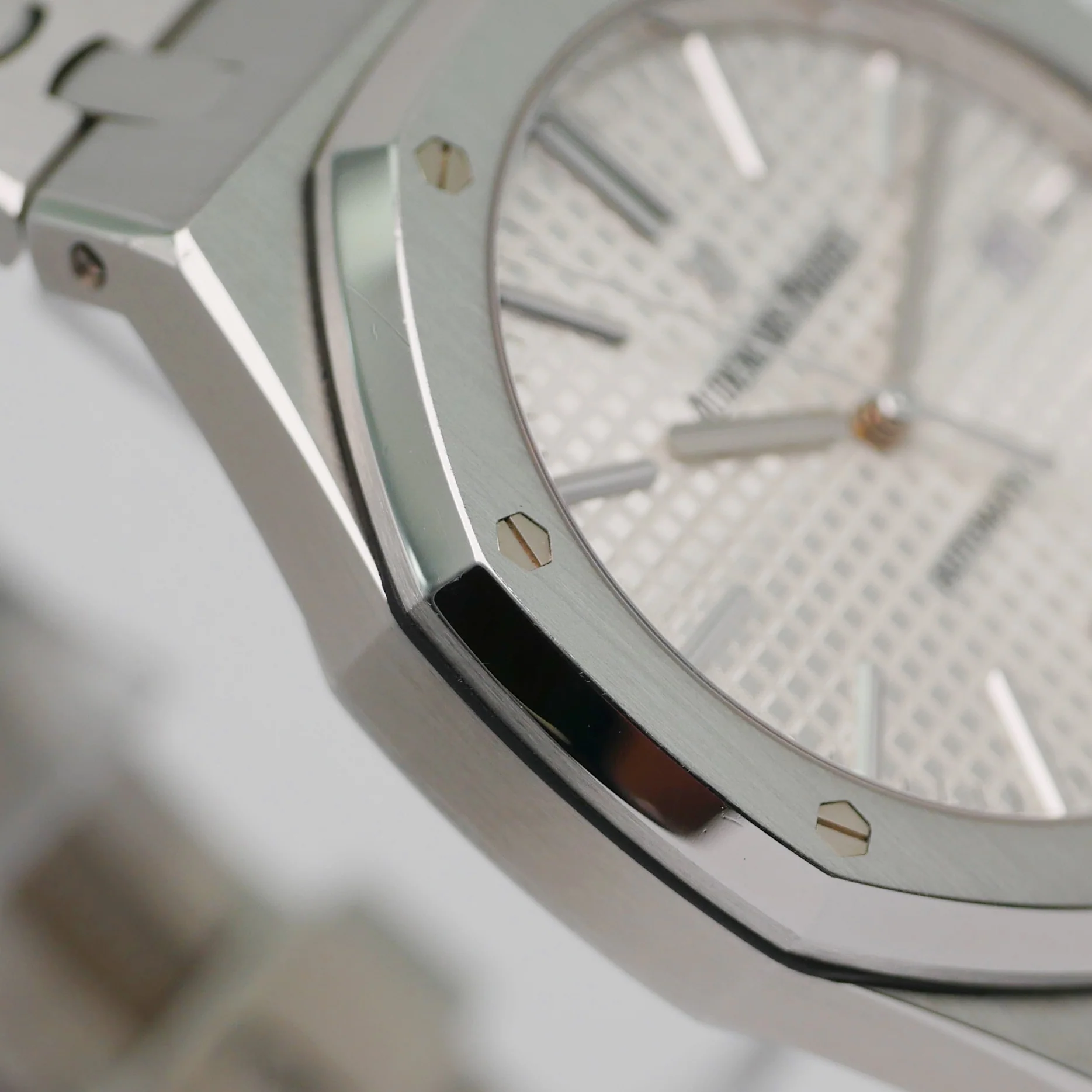 Audemars Piguet Royal Oak – Ref. 15400ST.OO.1220ST.02, Wie neu – 5/9