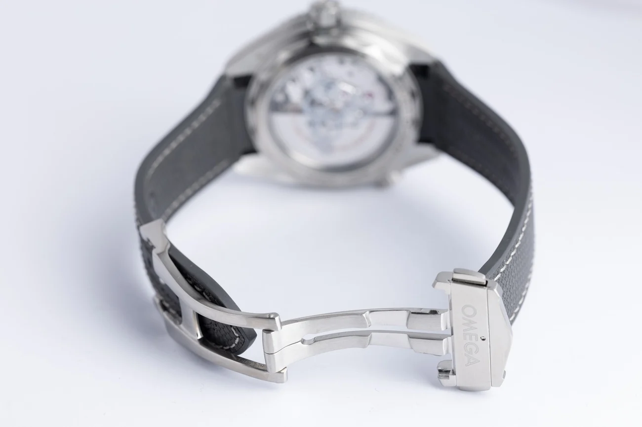 Omega Planet Ocean 600M – Ref. 215.32.44.21.01.002, Wie neu – 7/11