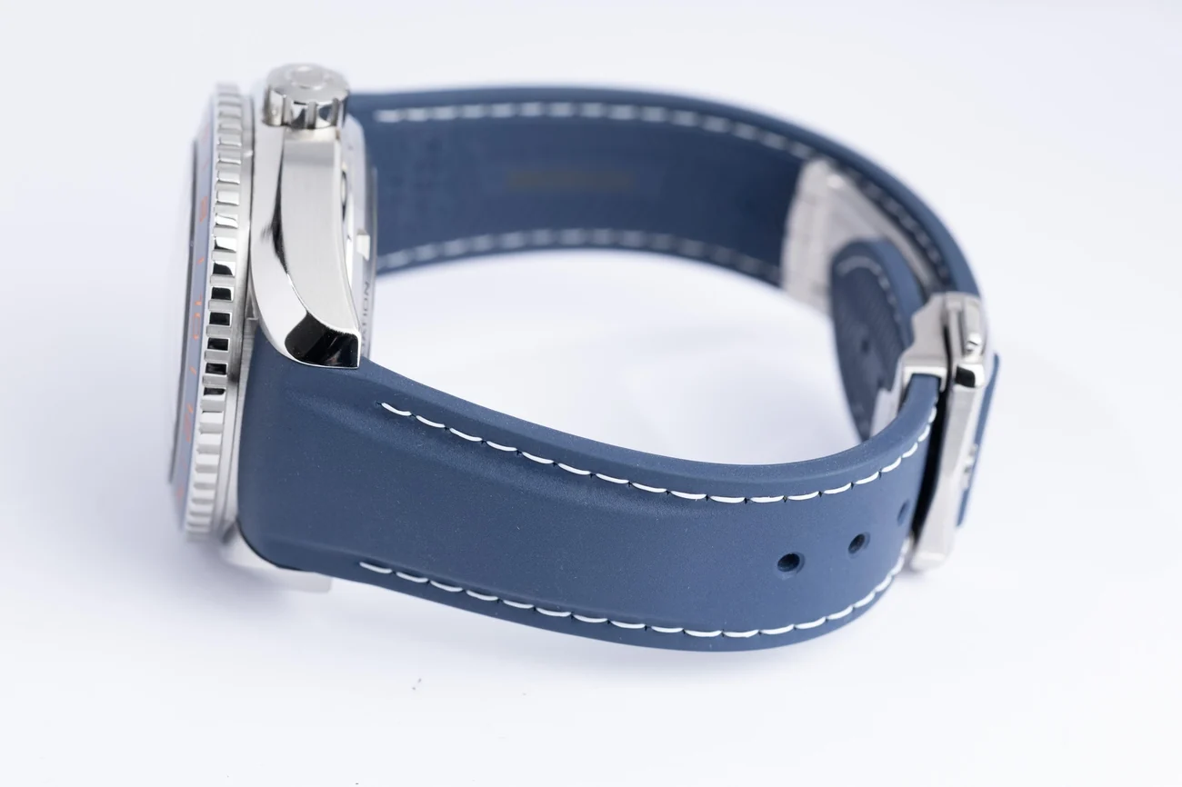 Omega Seamaster Planet Ocean – Ref. 232.32.44.22.03.001, Sehr gut – 5/11