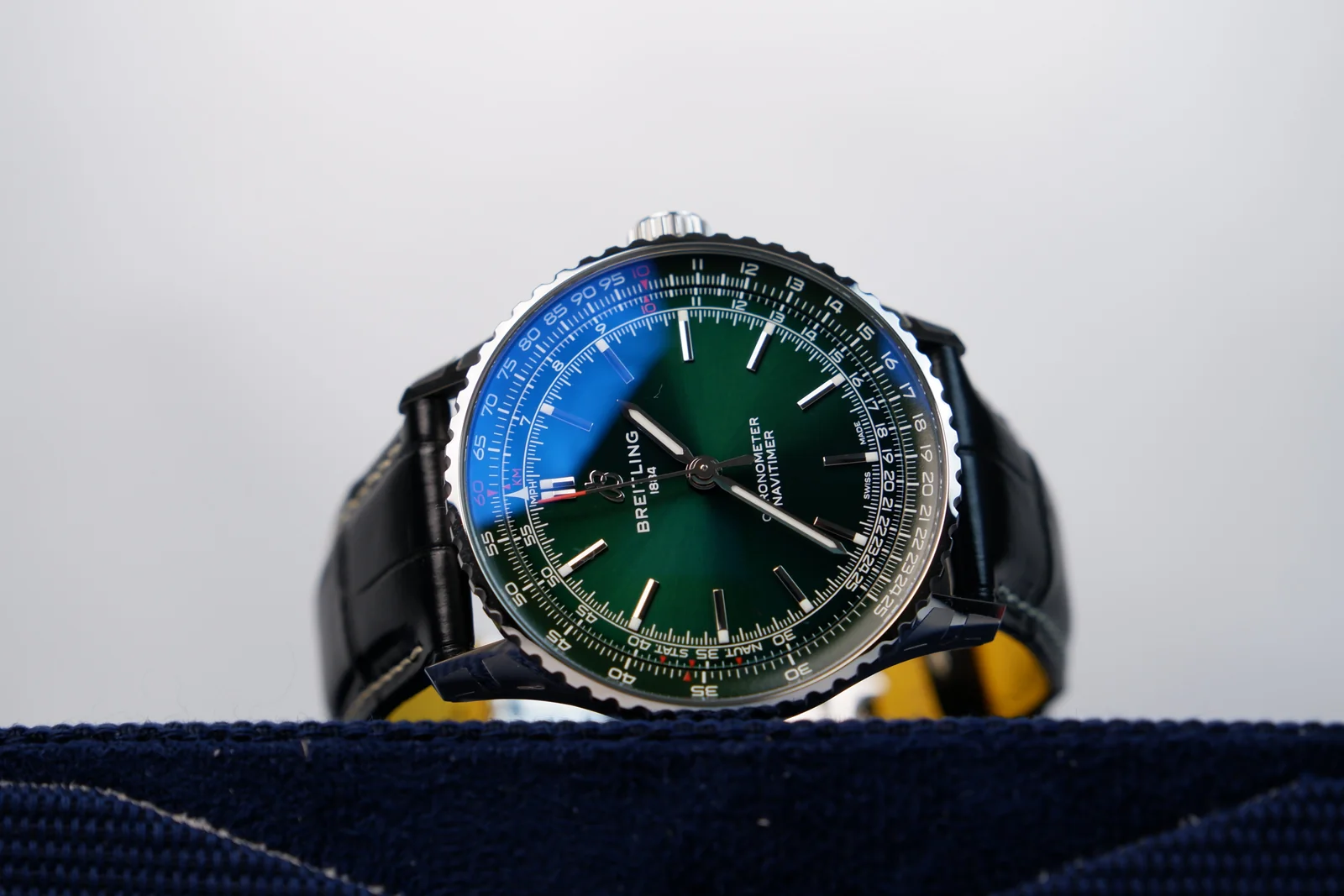 Breitling Navitimer – Ref. A17329371L1P1, Wie neu – 1/2