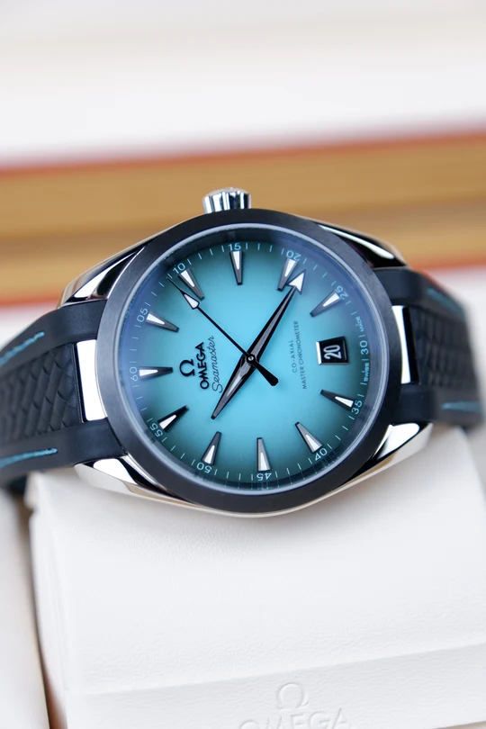 Omega Aqua Terra – Ref. 220.32.38.20.03.001, like new – 2/2