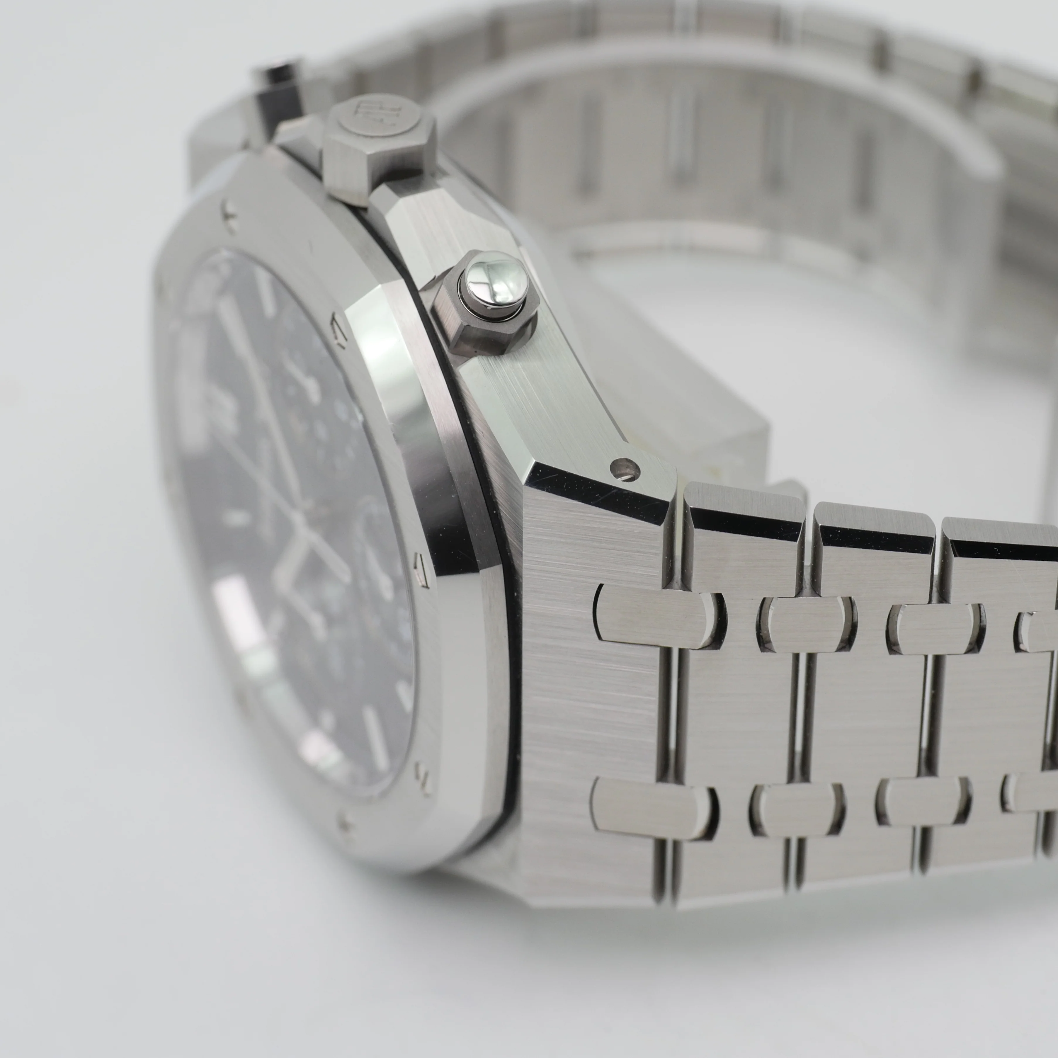 Audemars Piguet Royal Oak – Ref. 26240ST.OO.1320ST.04, Sehr gut – 8/8
