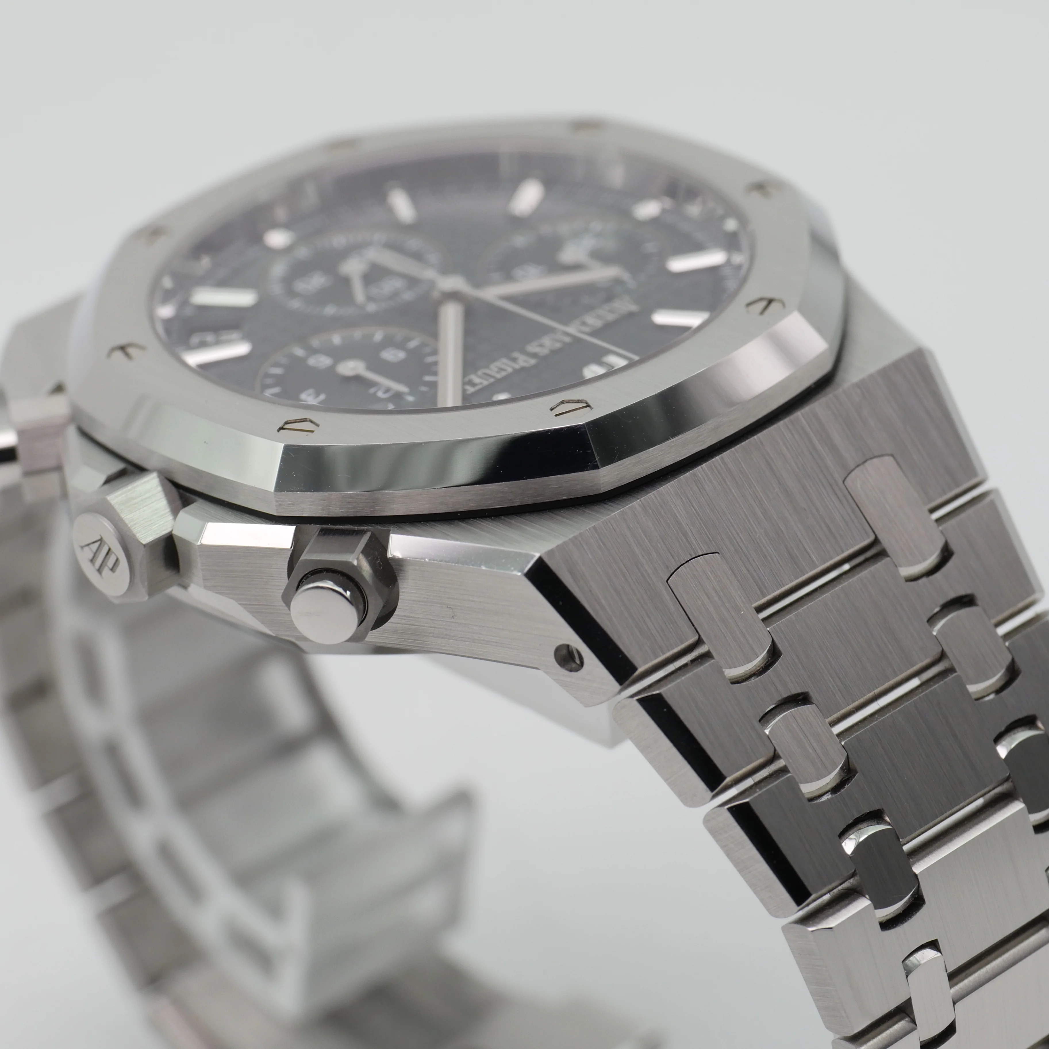 Audemars Piguet Royal Oak – Ref. 26240ST.OO.1320ST.04, Sehr gut – 7/8