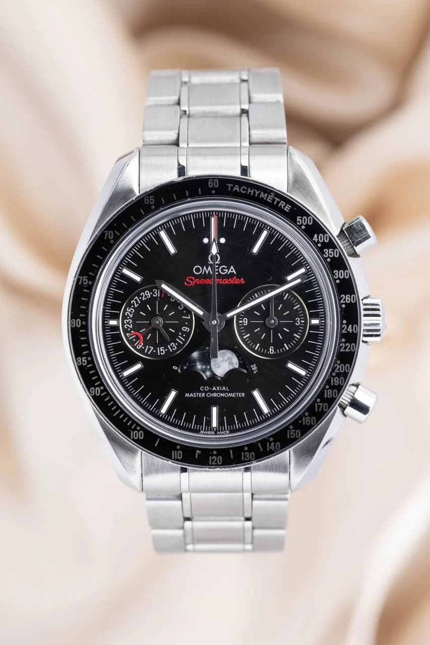 Omega Speedmaster Moonphase – Ref. 30430445201001, Sehr gut