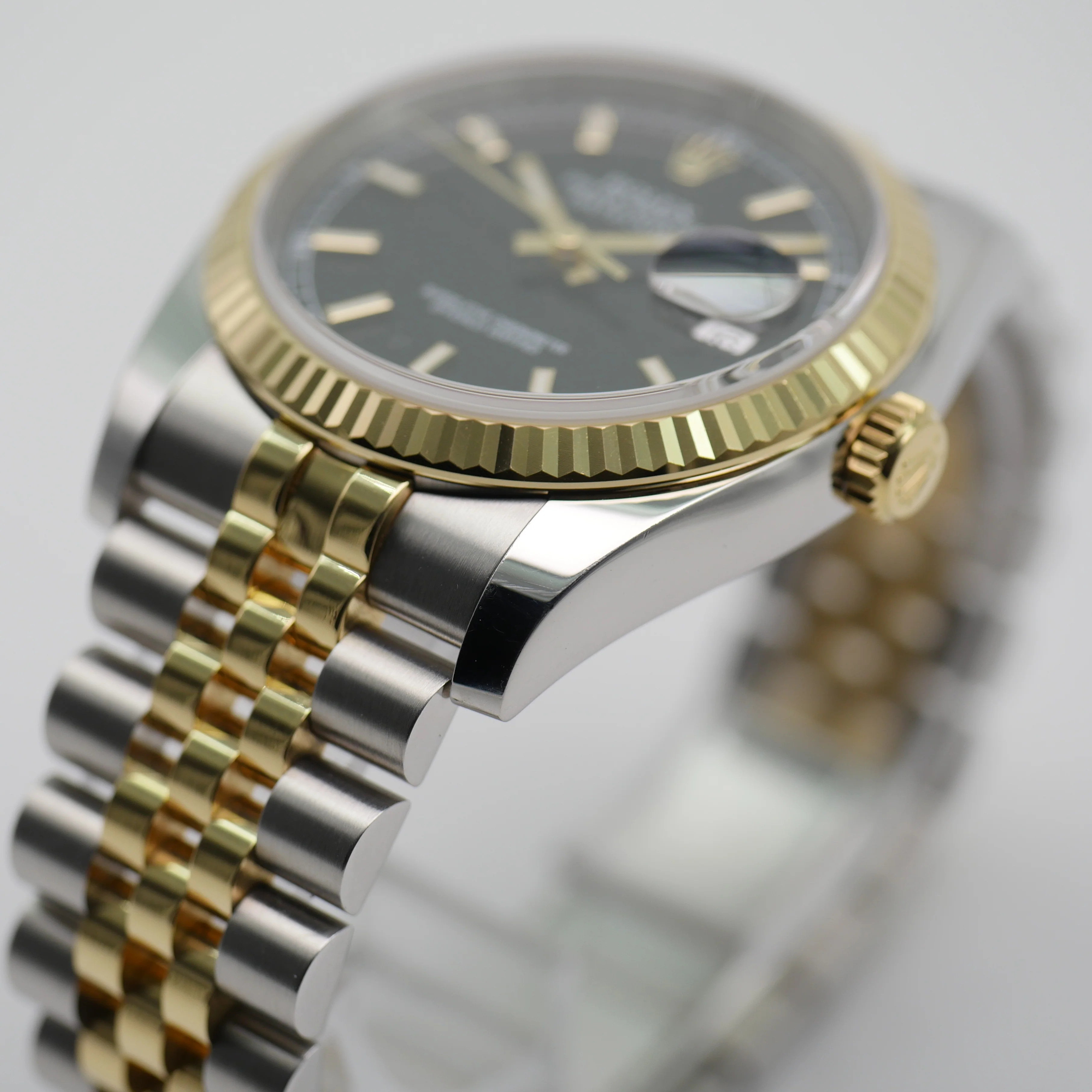 Rolex Datejust 36 – Ref. 116233, like new – 4/6