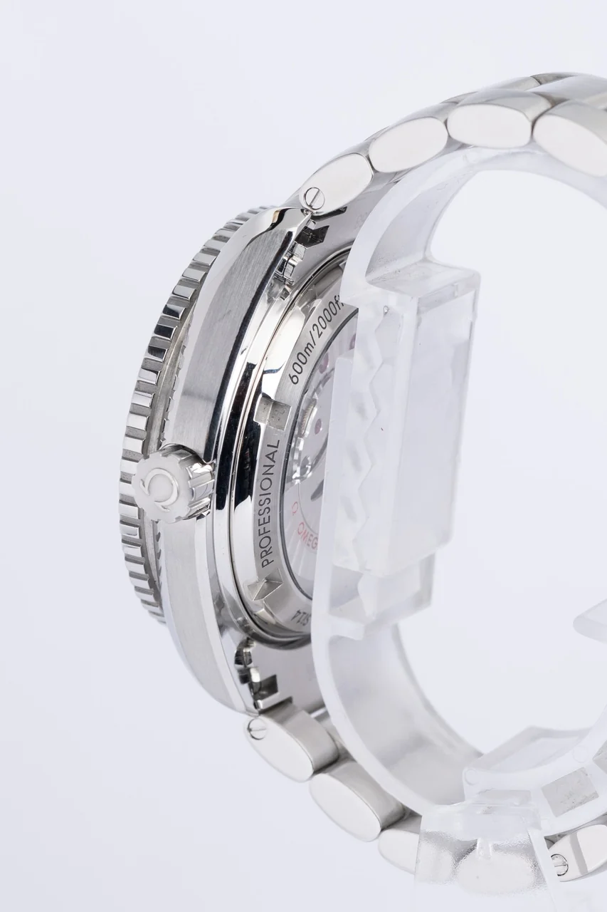 Omega Seamaster Planet Ocean – Ref. 23230422101001, very good – 7/10