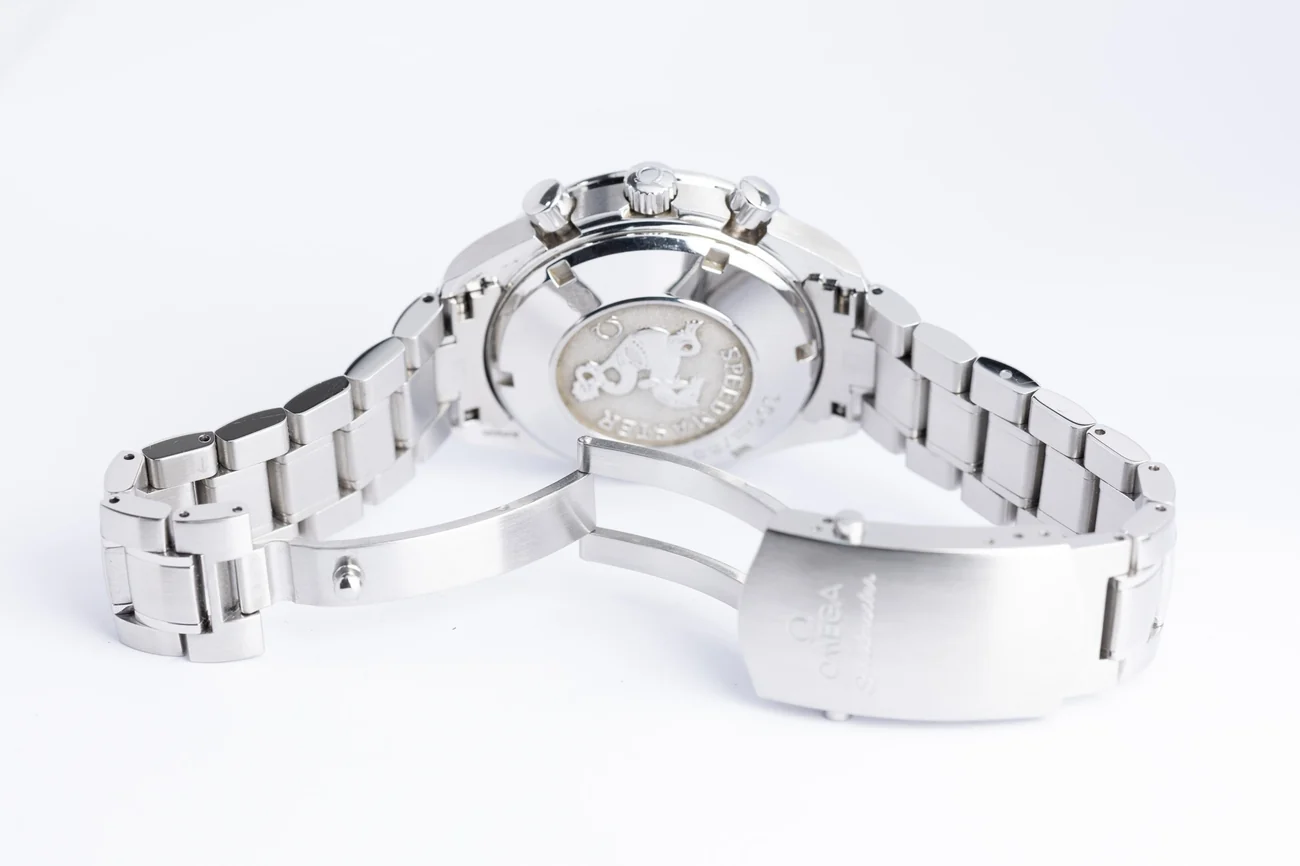 Omega Speedmaster – Ref. 32205000, Sehr gut – 8/9