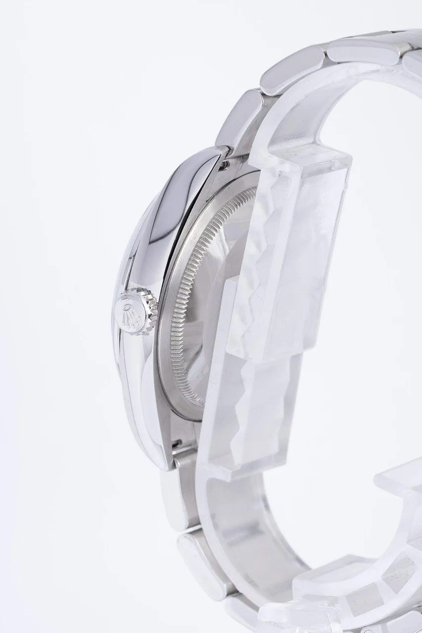 Rolex Perpetual 36 – Ref. 126000, Sehr gut – 4/10