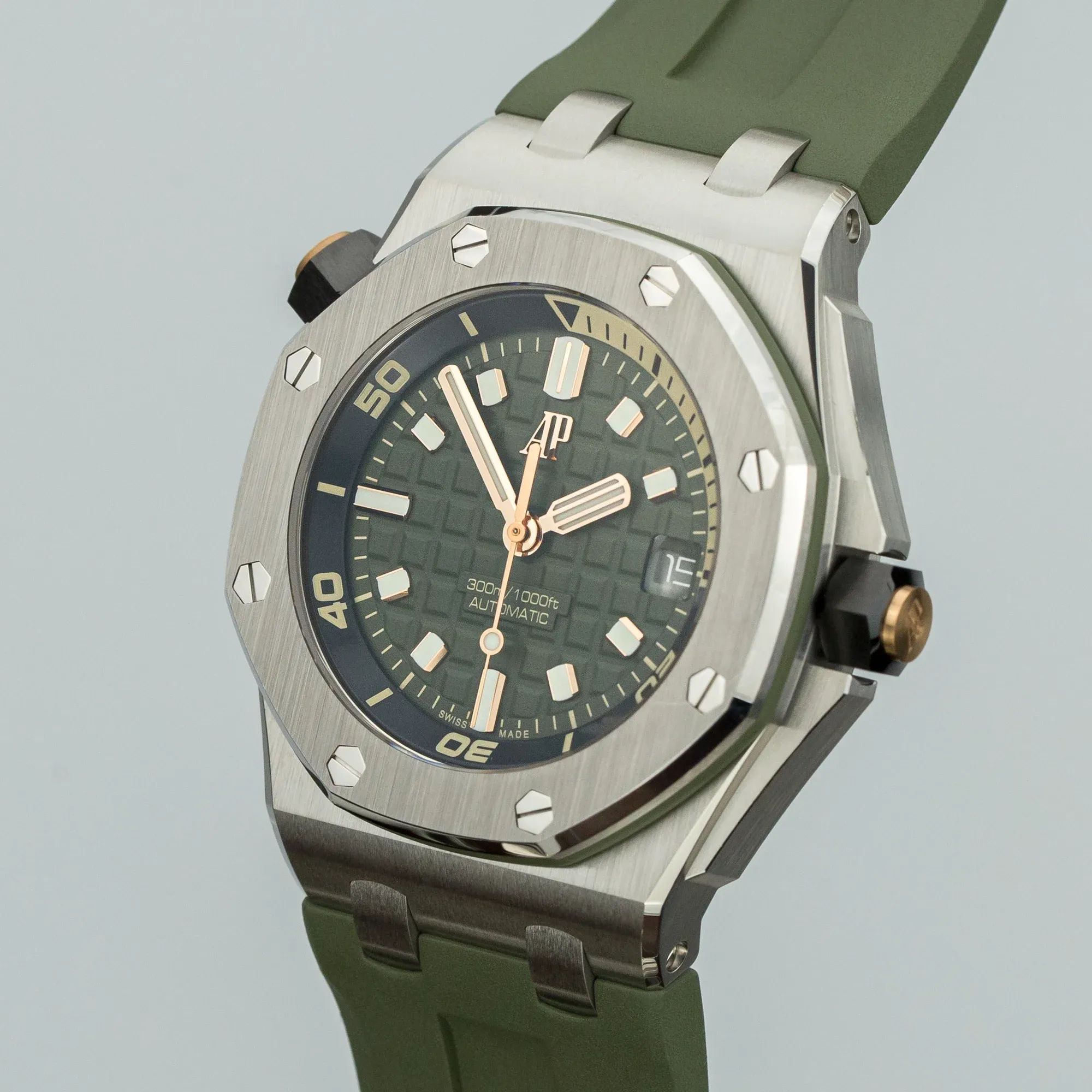 Audemars Piguet Royal Oak Offshore Diver – Ref. 15720ST.OO.A052CA.01, Sehr gut – 3/8