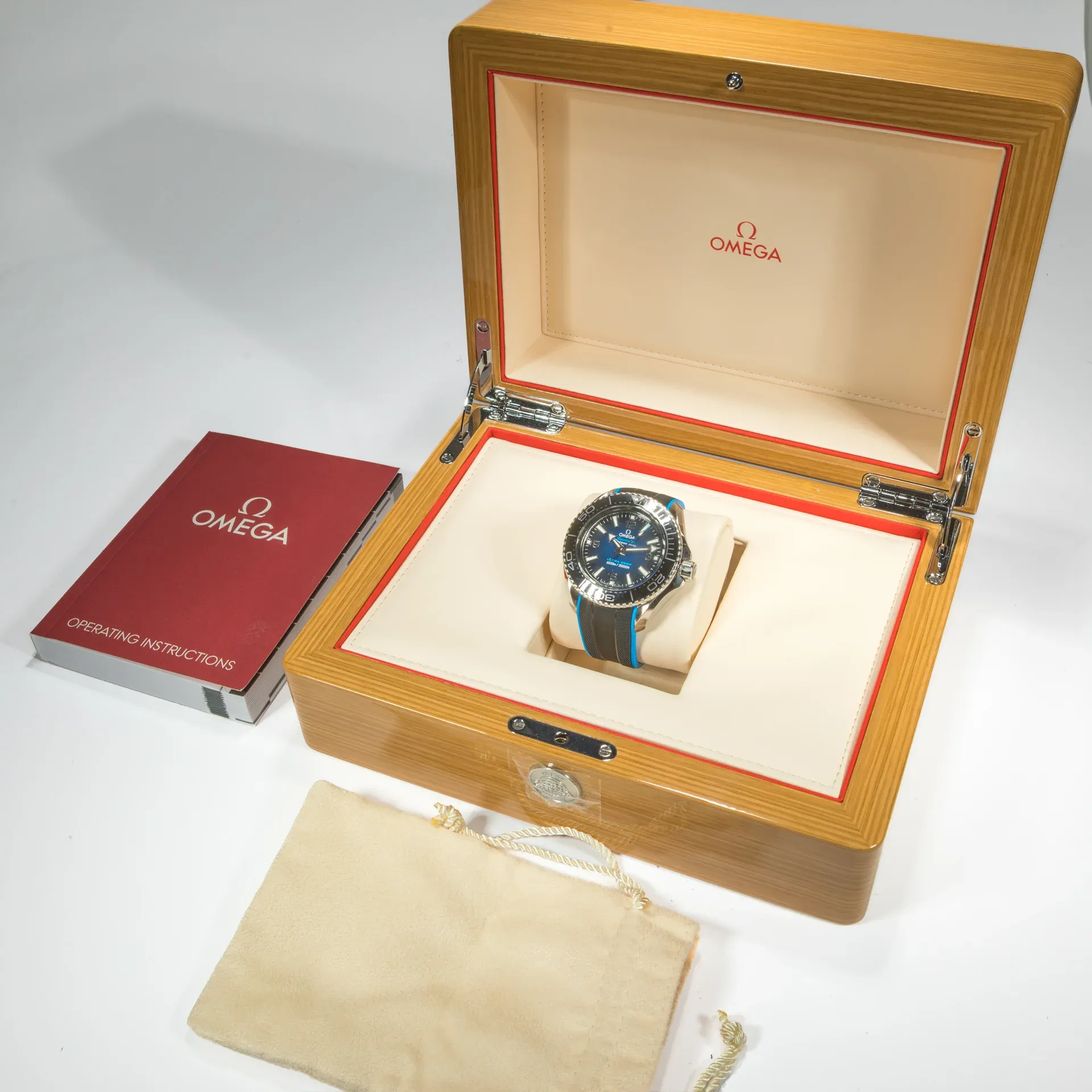 Omega Planet Ocean 600M – Ref. 215.32.46.21.03.001, Sehr gut – Bild 2/5