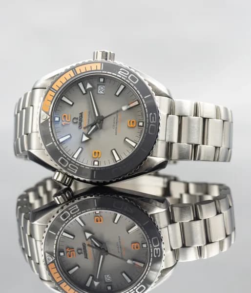 Omega Seamaster Planet Ocean – Ref. 215.33.40.20.01.001