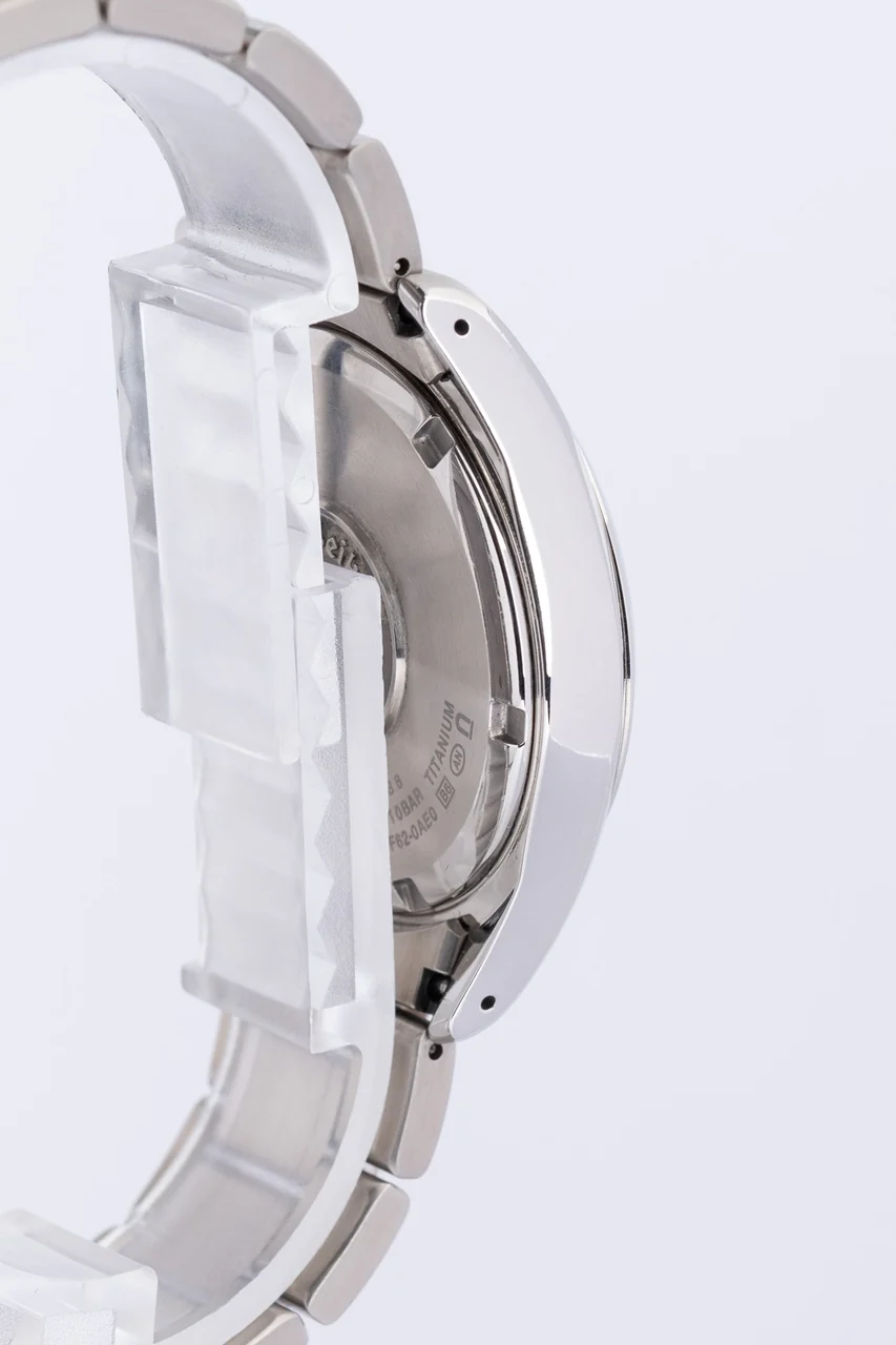 Grand Seiko Quarz – Ref. SBGX067, very good – 2/9